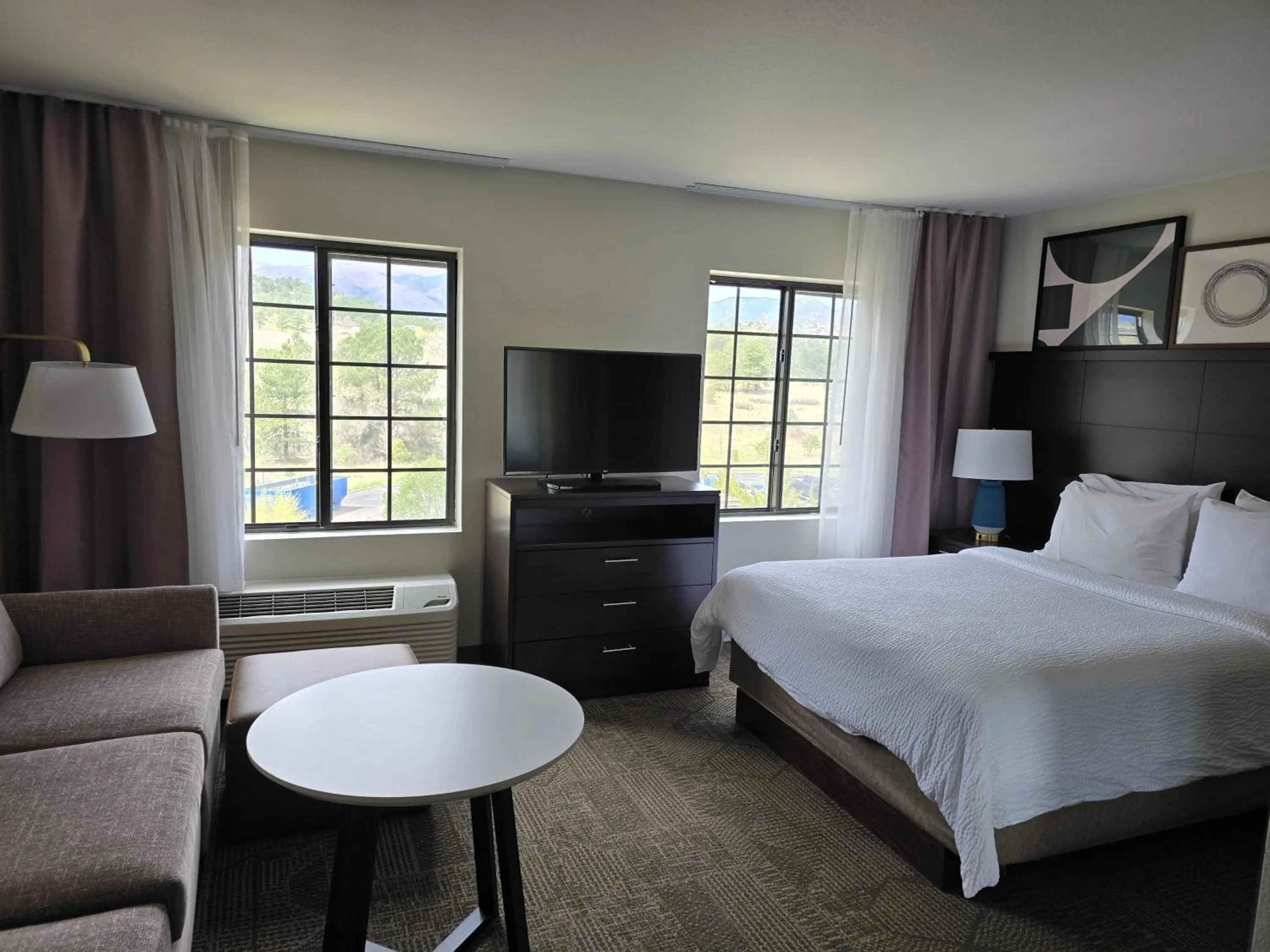 Photo of the whole room, Bed in Staybridge Suites Colorado Springs North by IHG