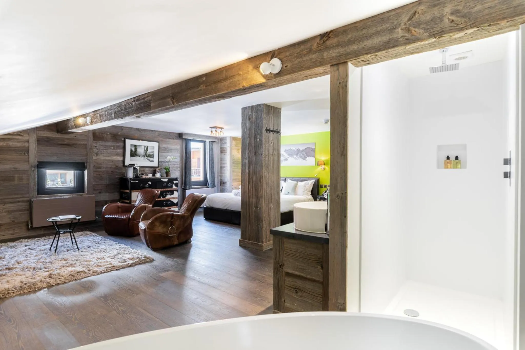 Shower in Hotel Farinet