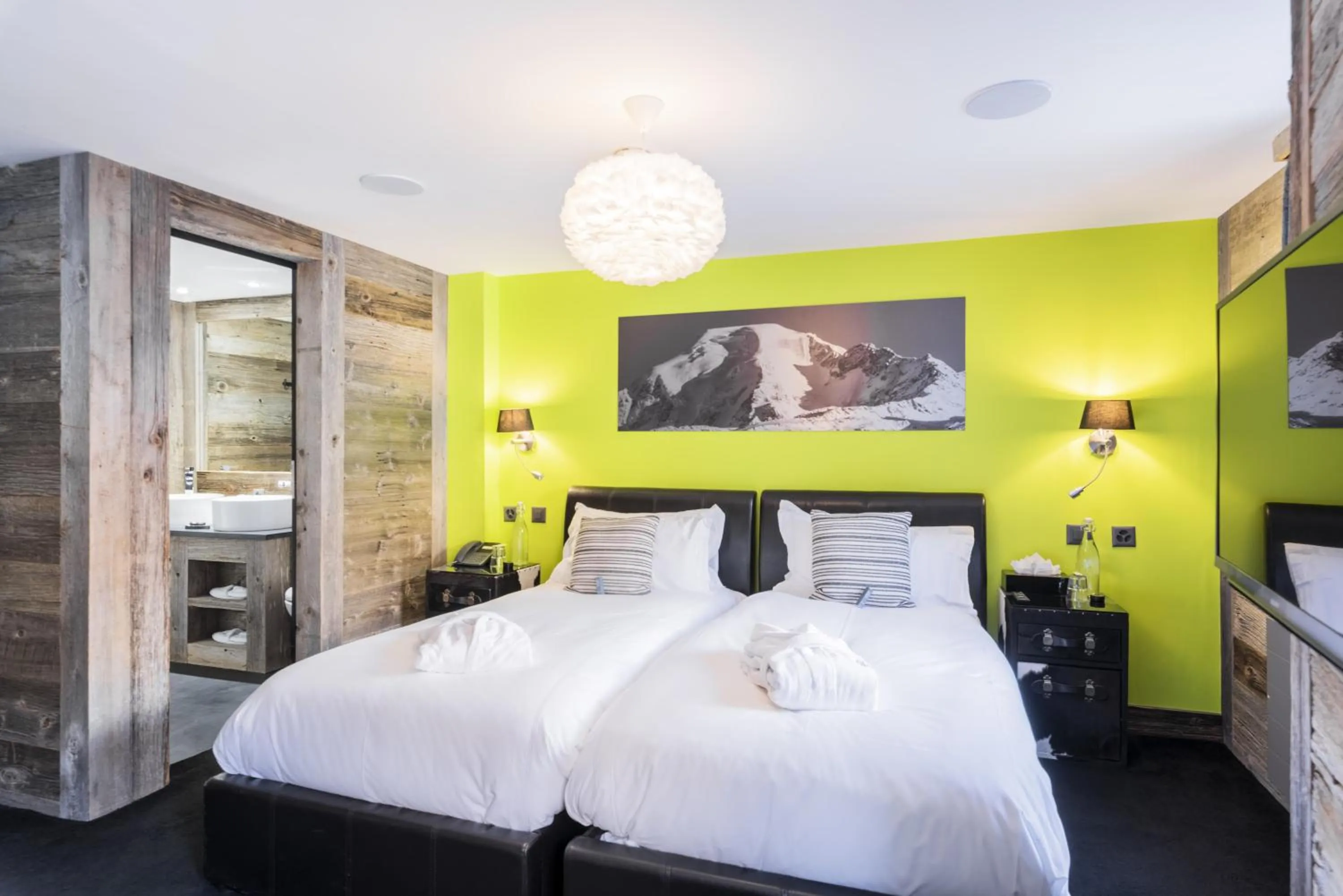 Bed in Hotel Farinet