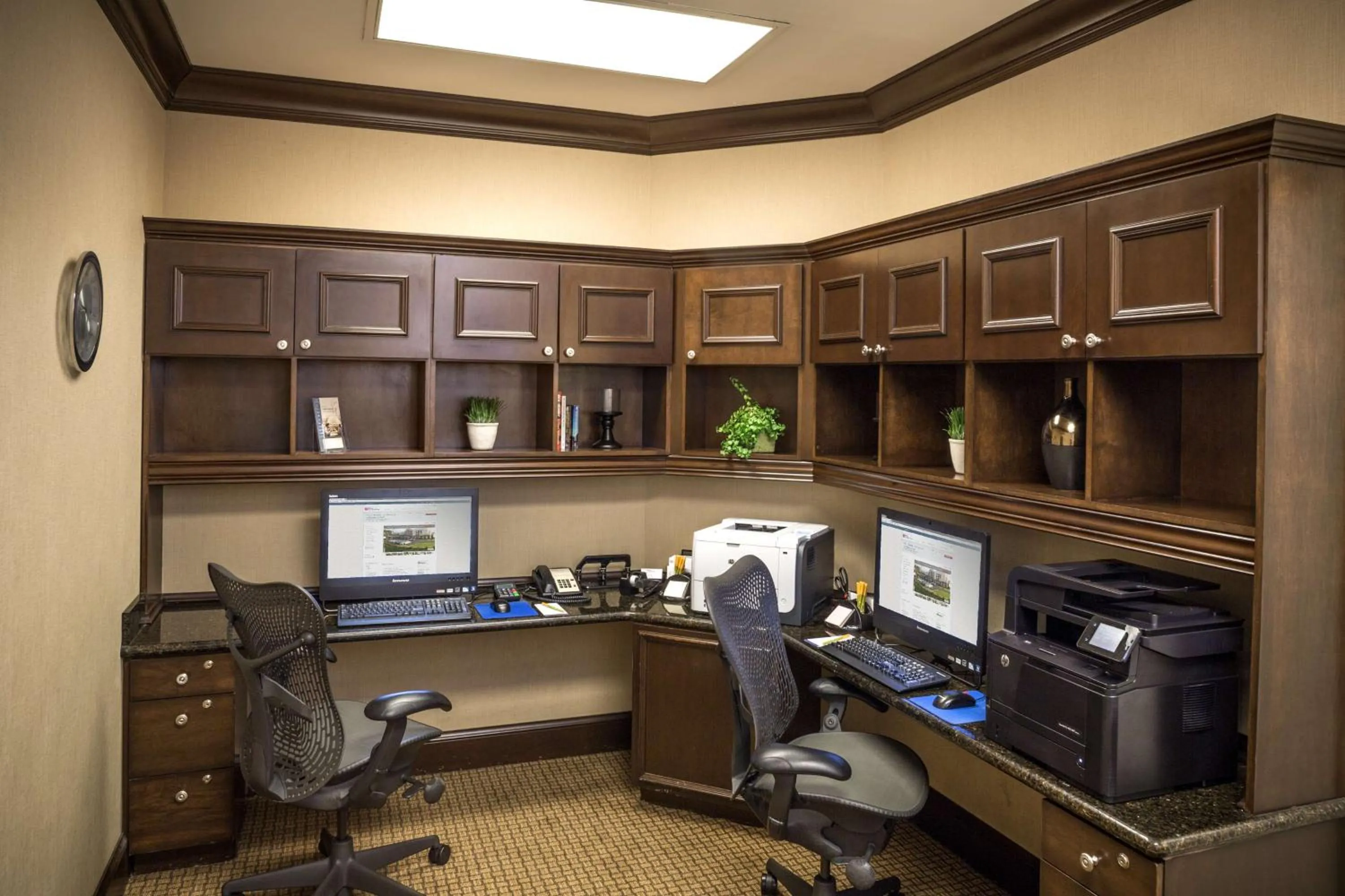 Business facilities in Hilton Garden Inn Hampton Coliseum Central