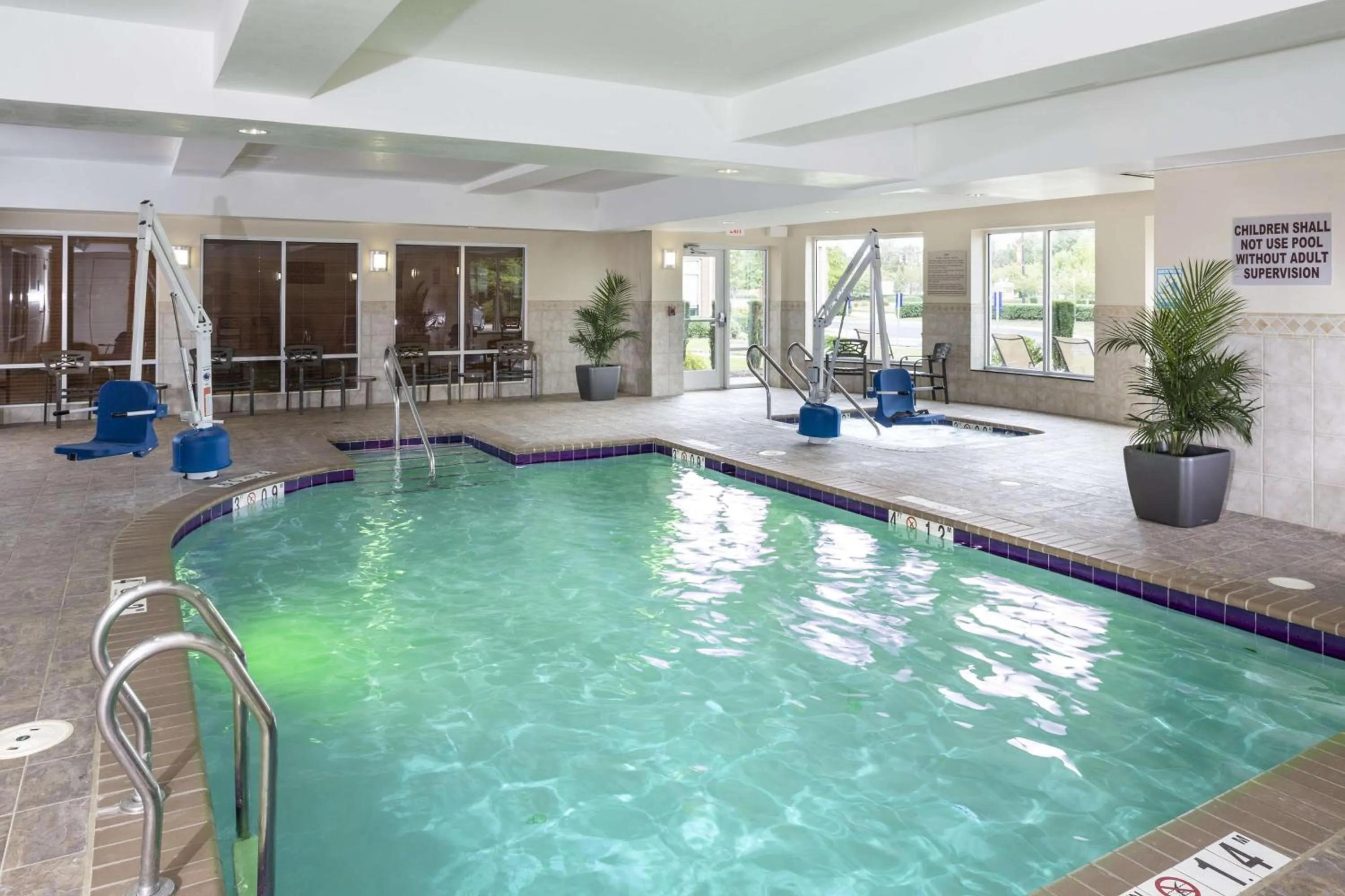 Pool view in Hilton Garden Inn Hampton Coliseum Central