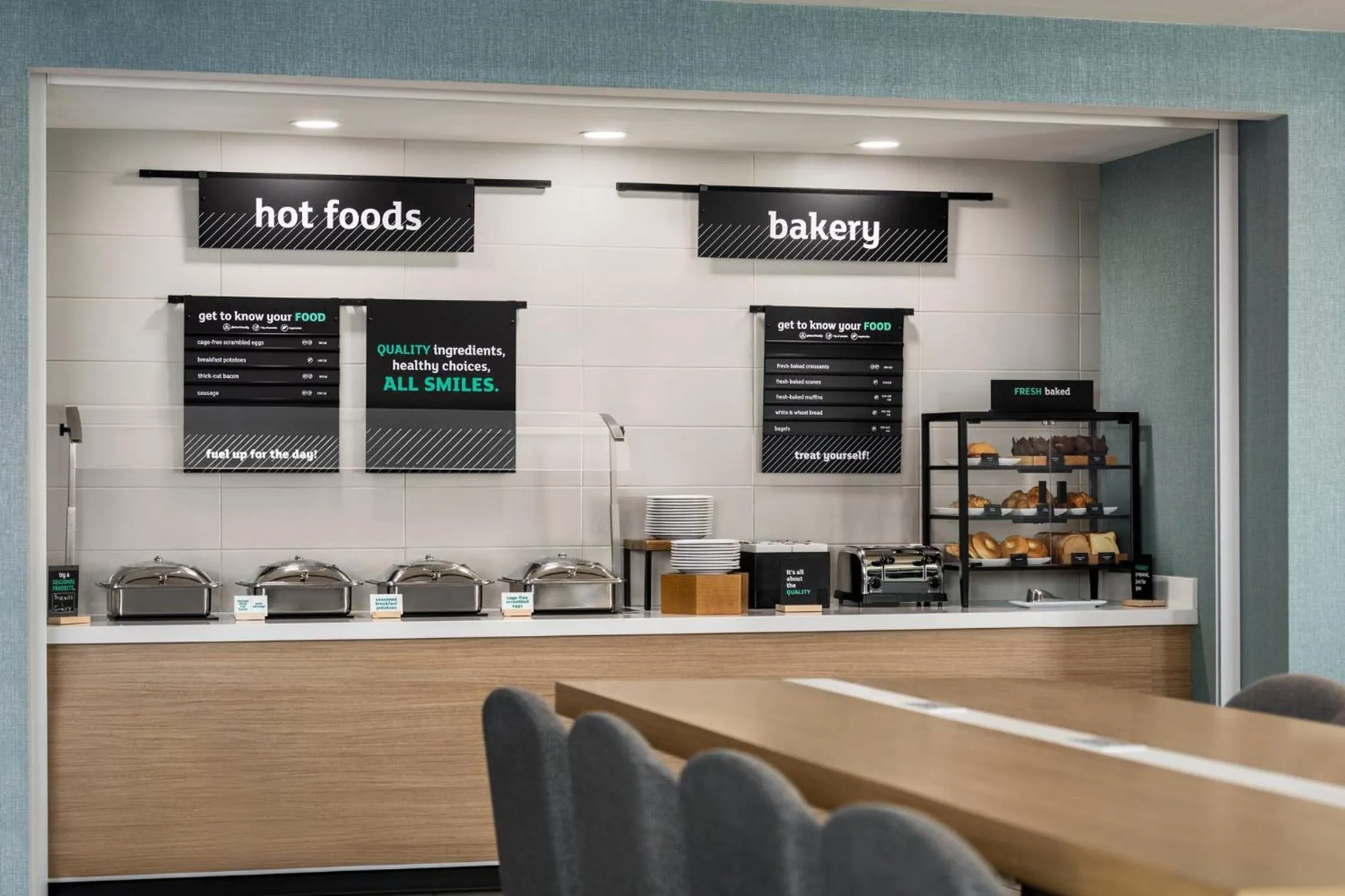 Restaurant/places to eat in Holiday Inn Columbus-Hilliard by IHG