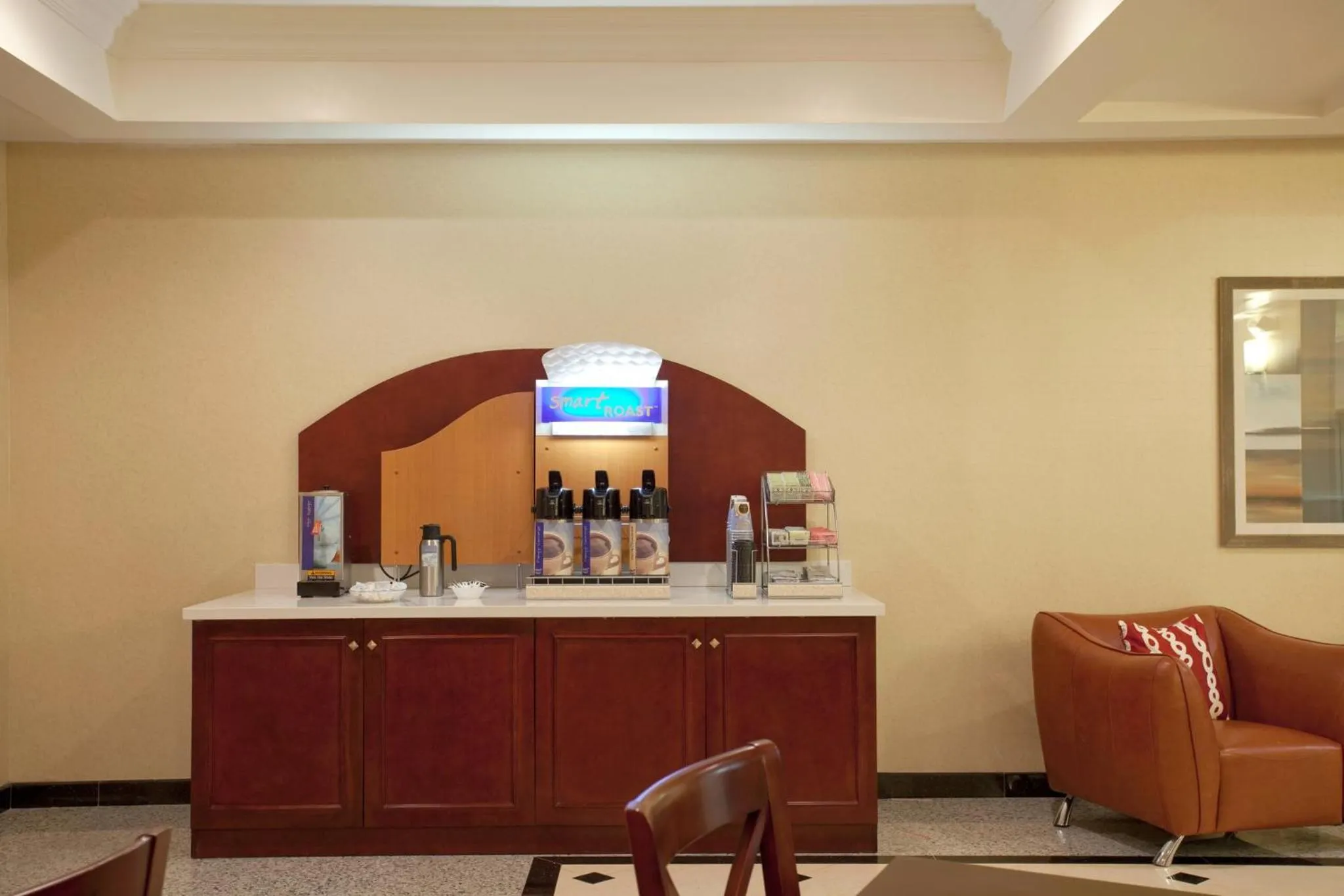 Breakfast in Holiday Inn Express Hotel & Suites Los Angeles Airport Hawthorne by IHG