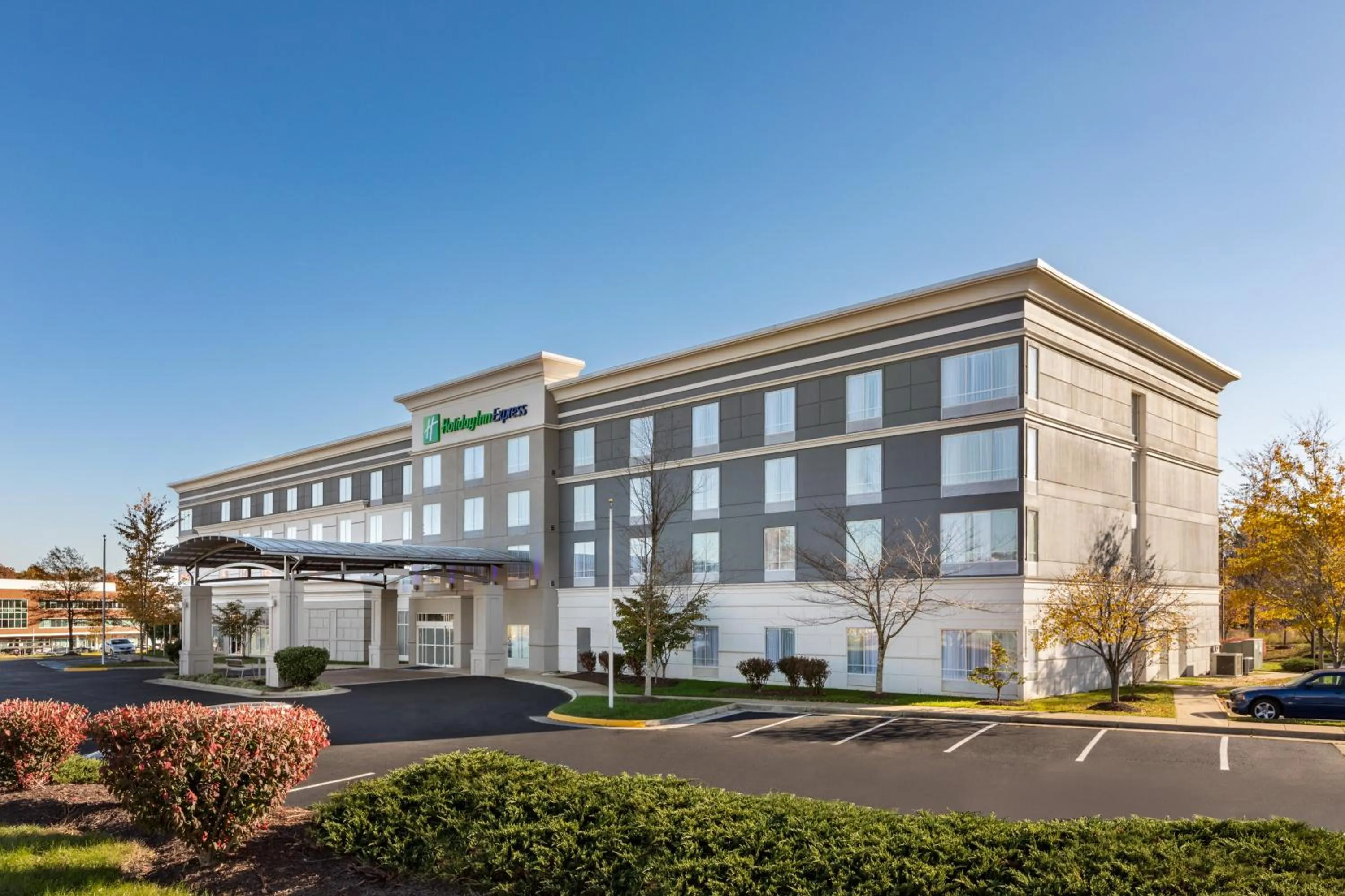Property building in Holiday Inn Express Dumfries-Quantico by IHG