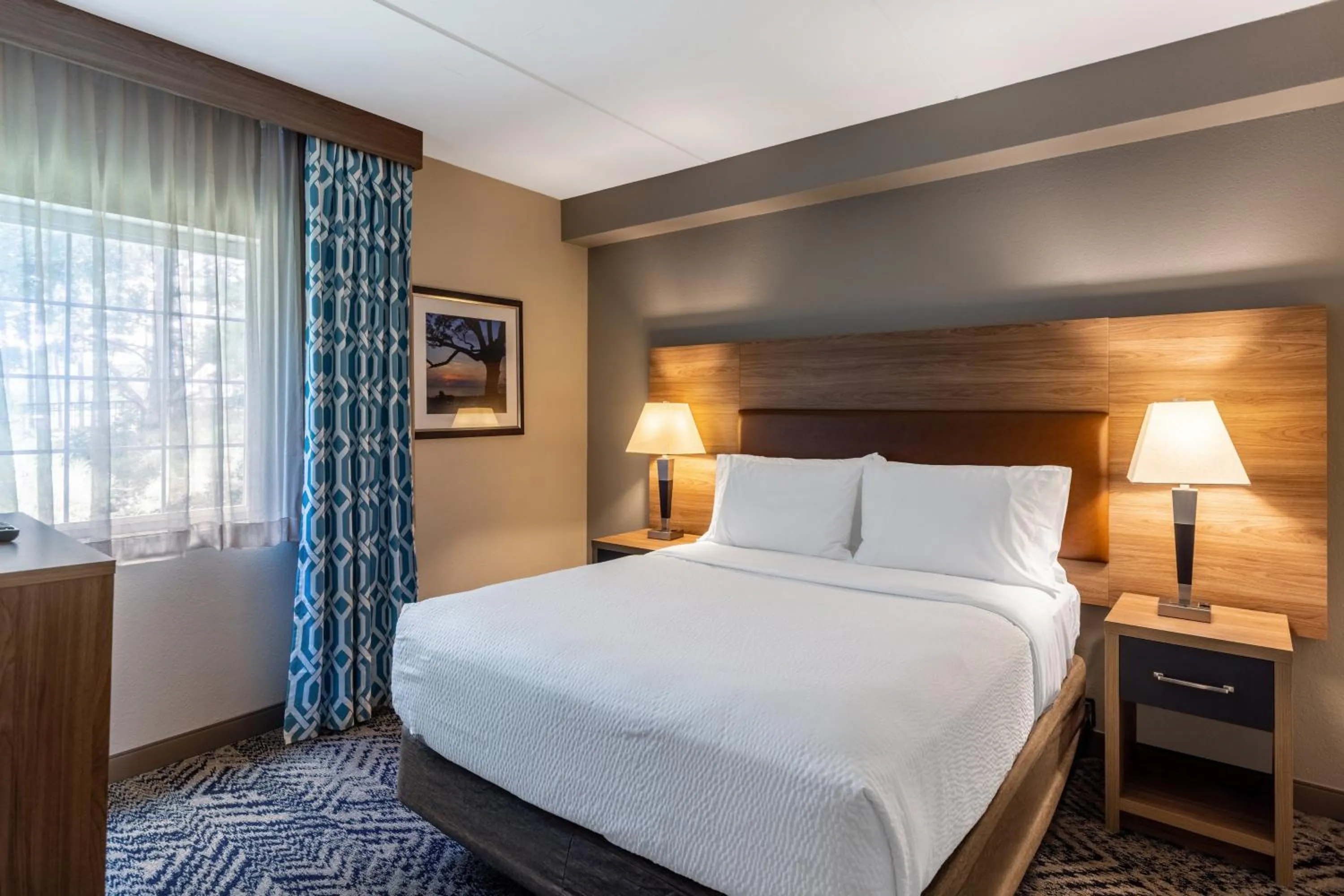 Photo of the whole room, Bed in Candlewood Suites - Bluffton-Hilton Head by IHG