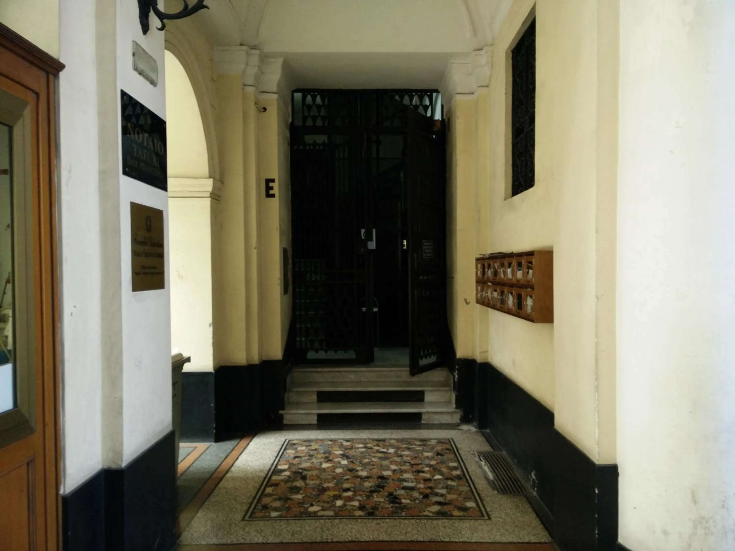 Property building in Caesar Napoli