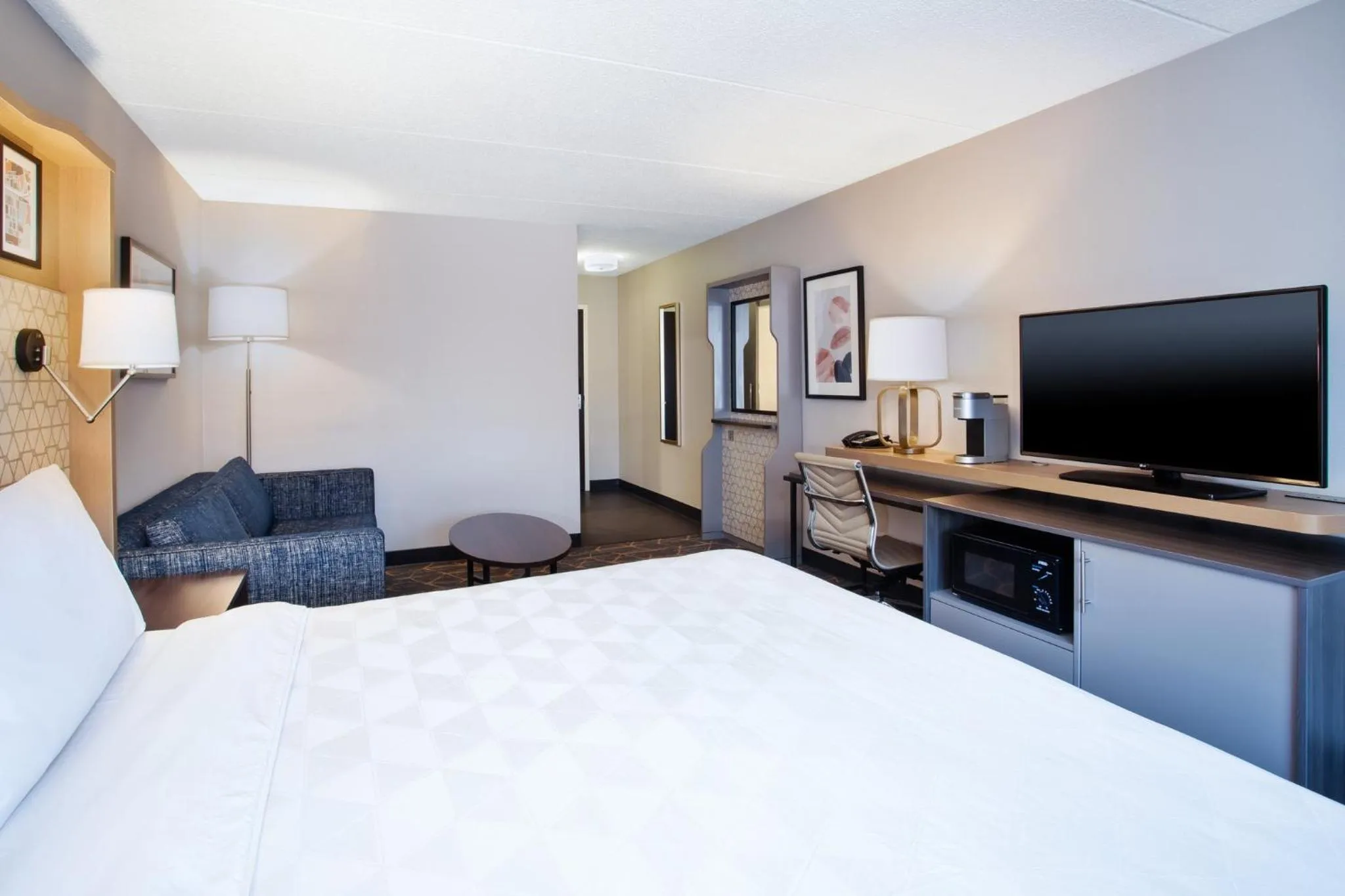 Bedroom, Bed in Holiday Inn Canton-Belden Village by IHG