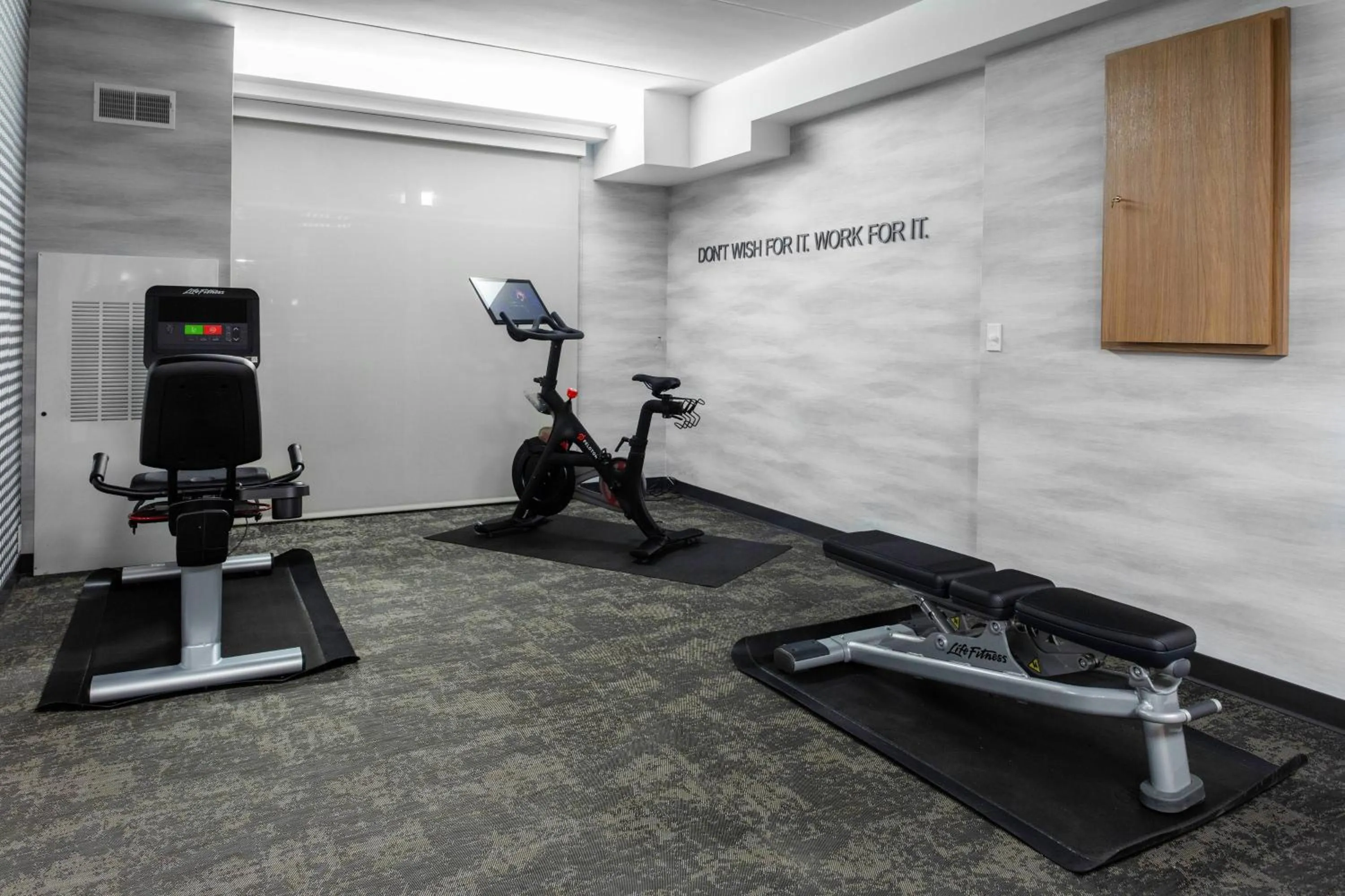 Fitness centre/facilities in Fairfield Inn & Suites Springfield Enfield