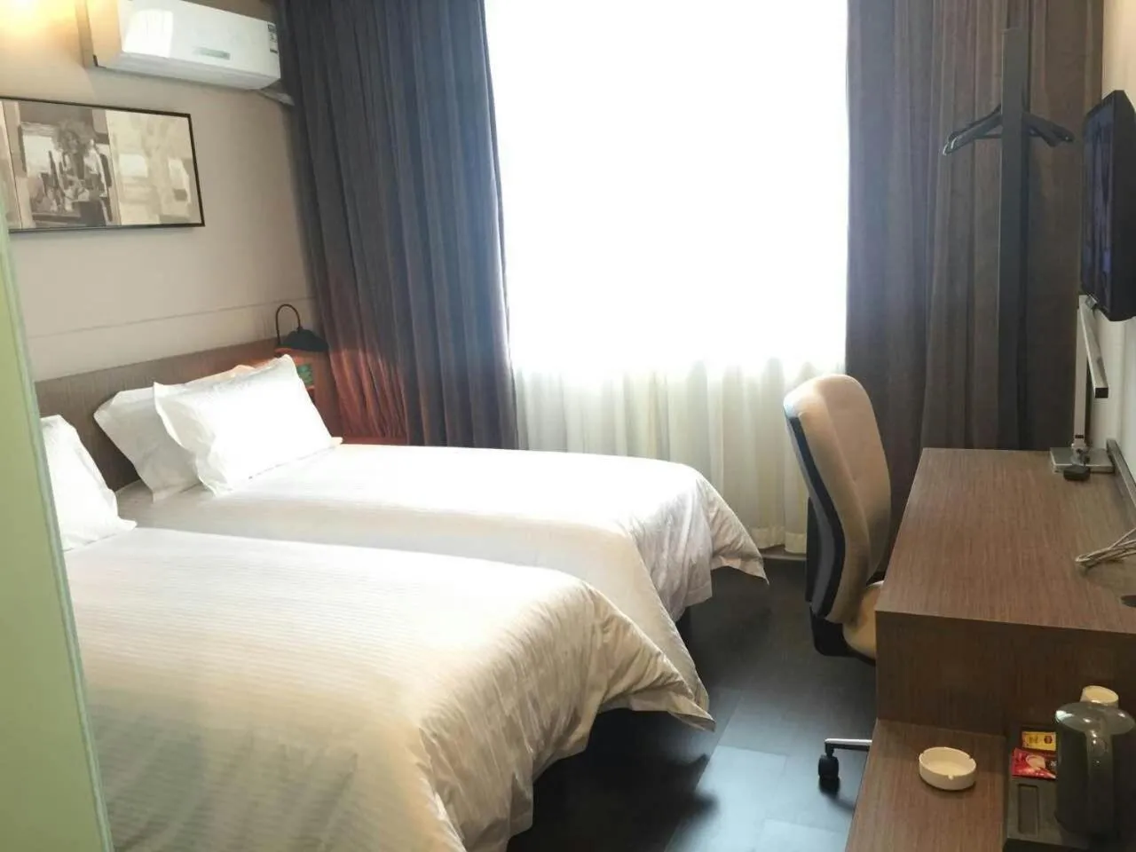bunk bed, Bed in JinJiang Inn Pingyang Taiyuan Road Hotel