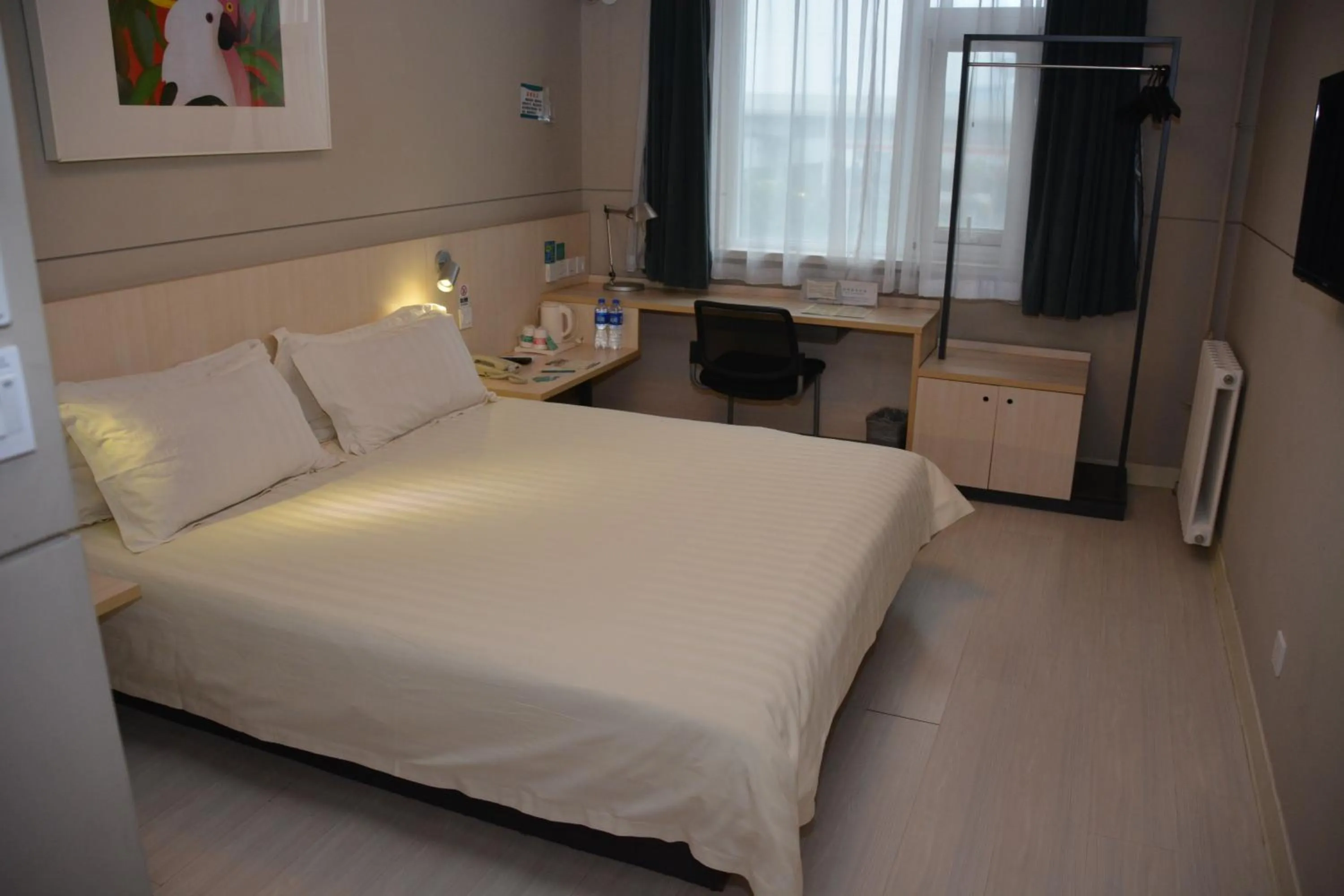 Photo of the whole room in Jinjiang Inn Hotel Tianjin Jintang Highway Steel pipe company Light rail station Branch