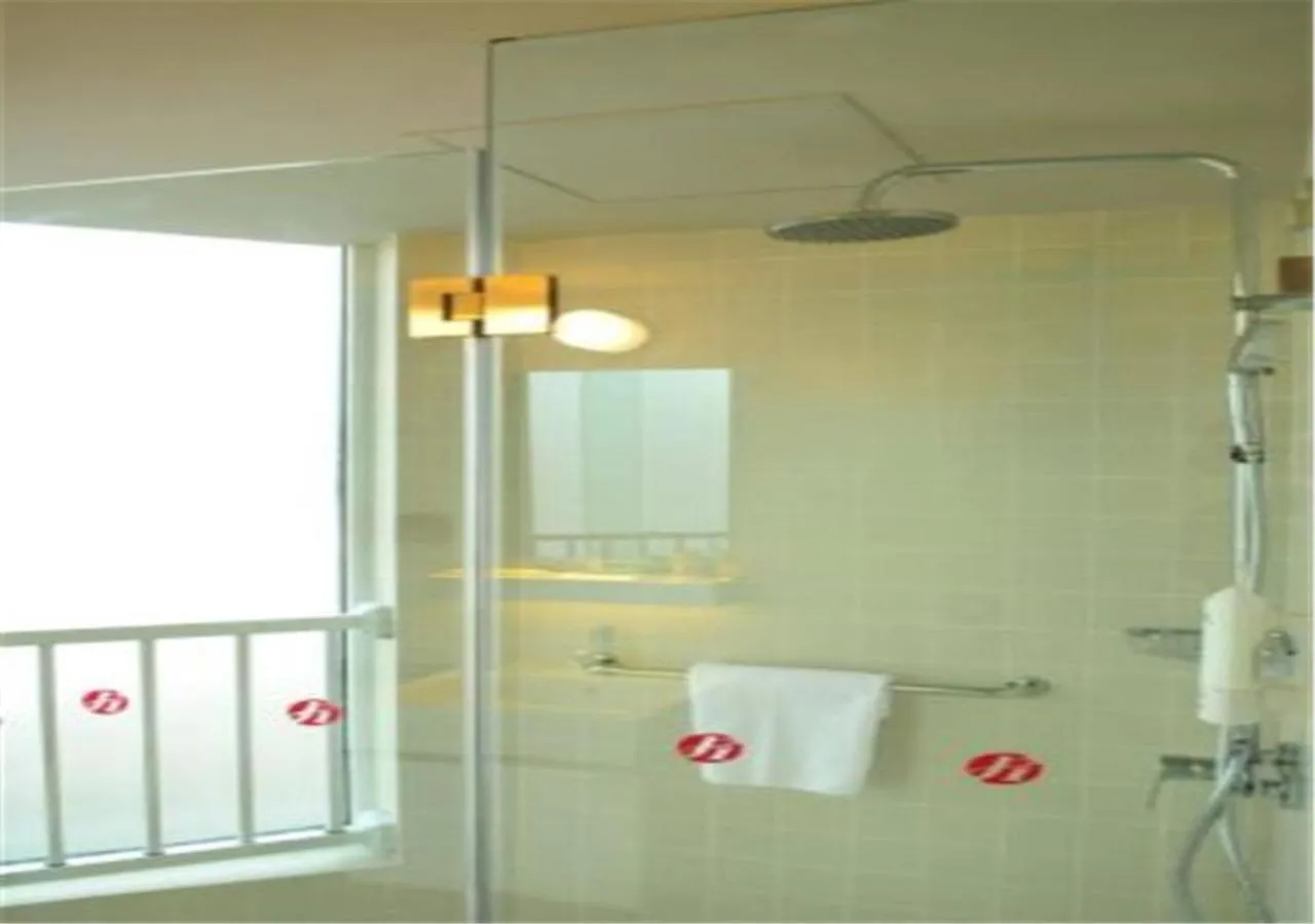 Bathroom in Jinjiang Inn Dali Erhai Lake Park