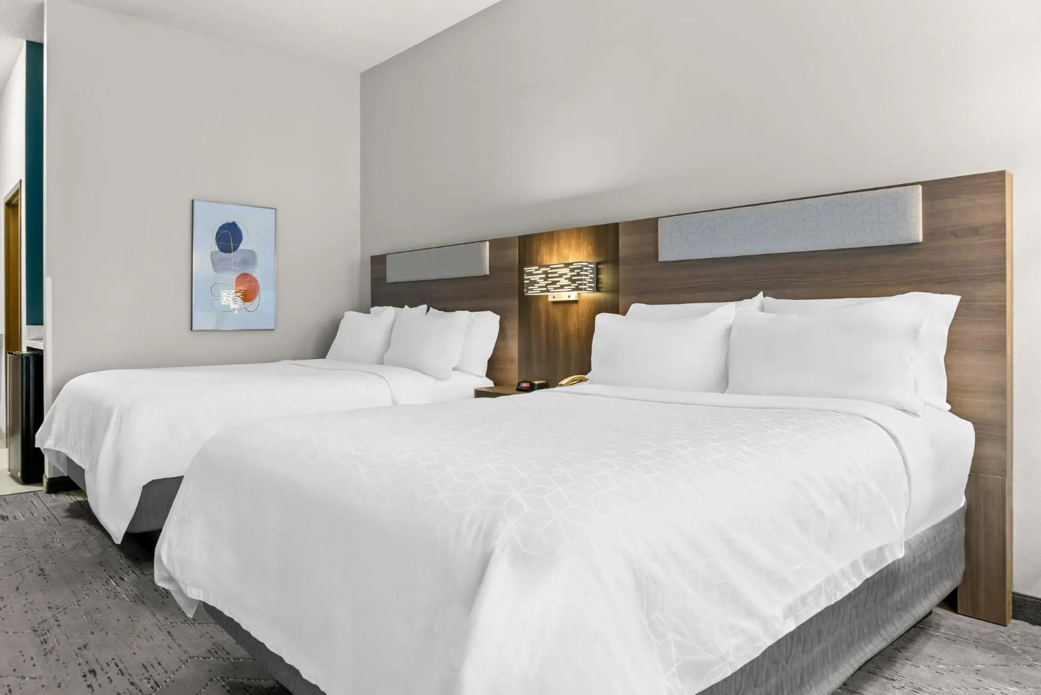 Photo of the whole room, Bed in Holiday Inn Express & Suites Detroit - Novi by IHG