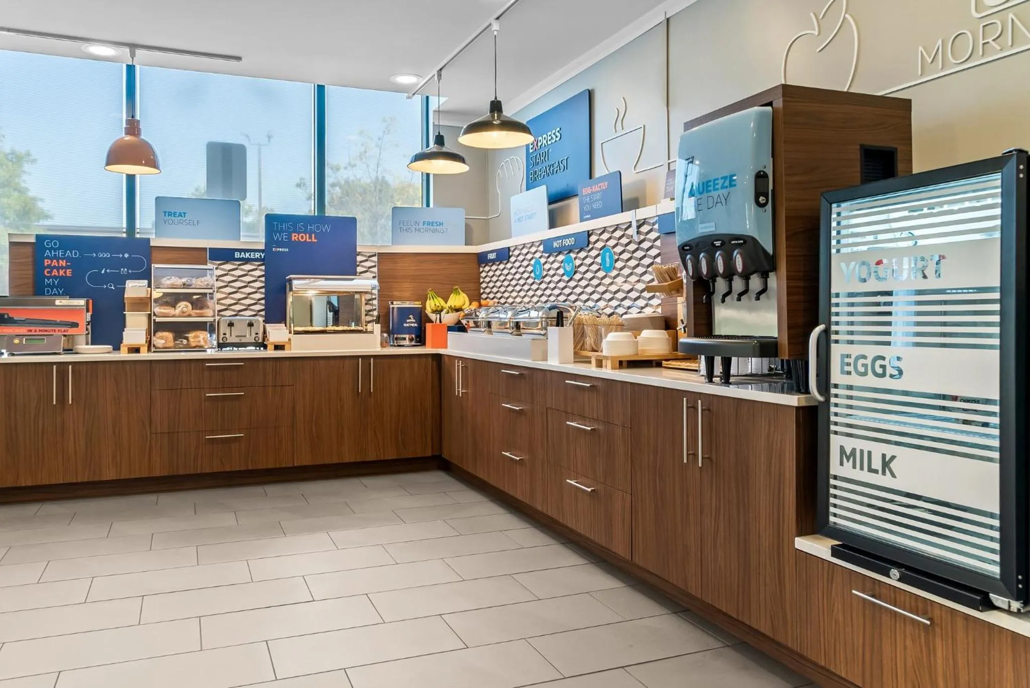 Breakfast in Holiday Inn Express & Suites Detroit - Novi by IHG