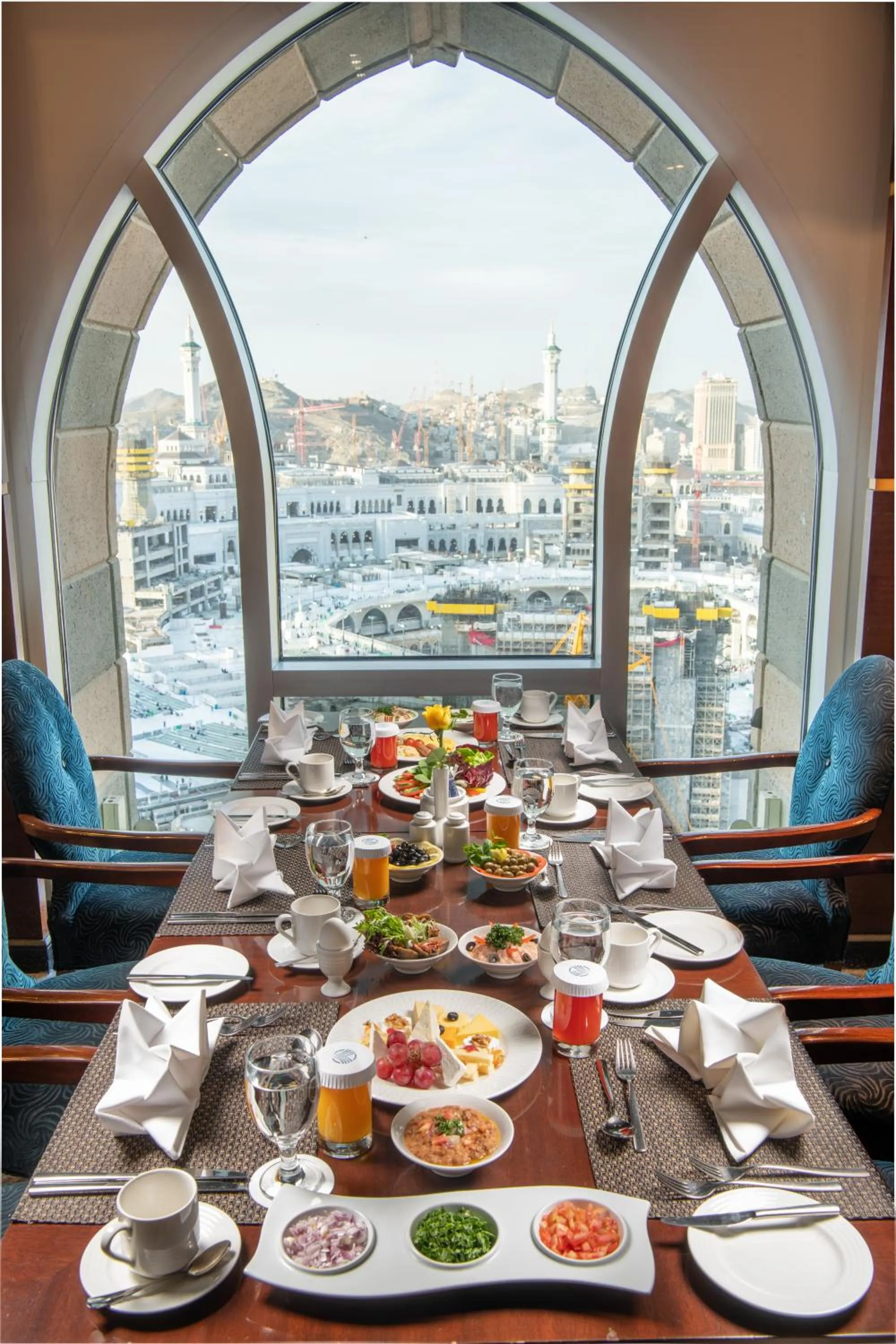 Restaurant/places to eat in Al Marwa Rayhaan by Rotana - Makkah