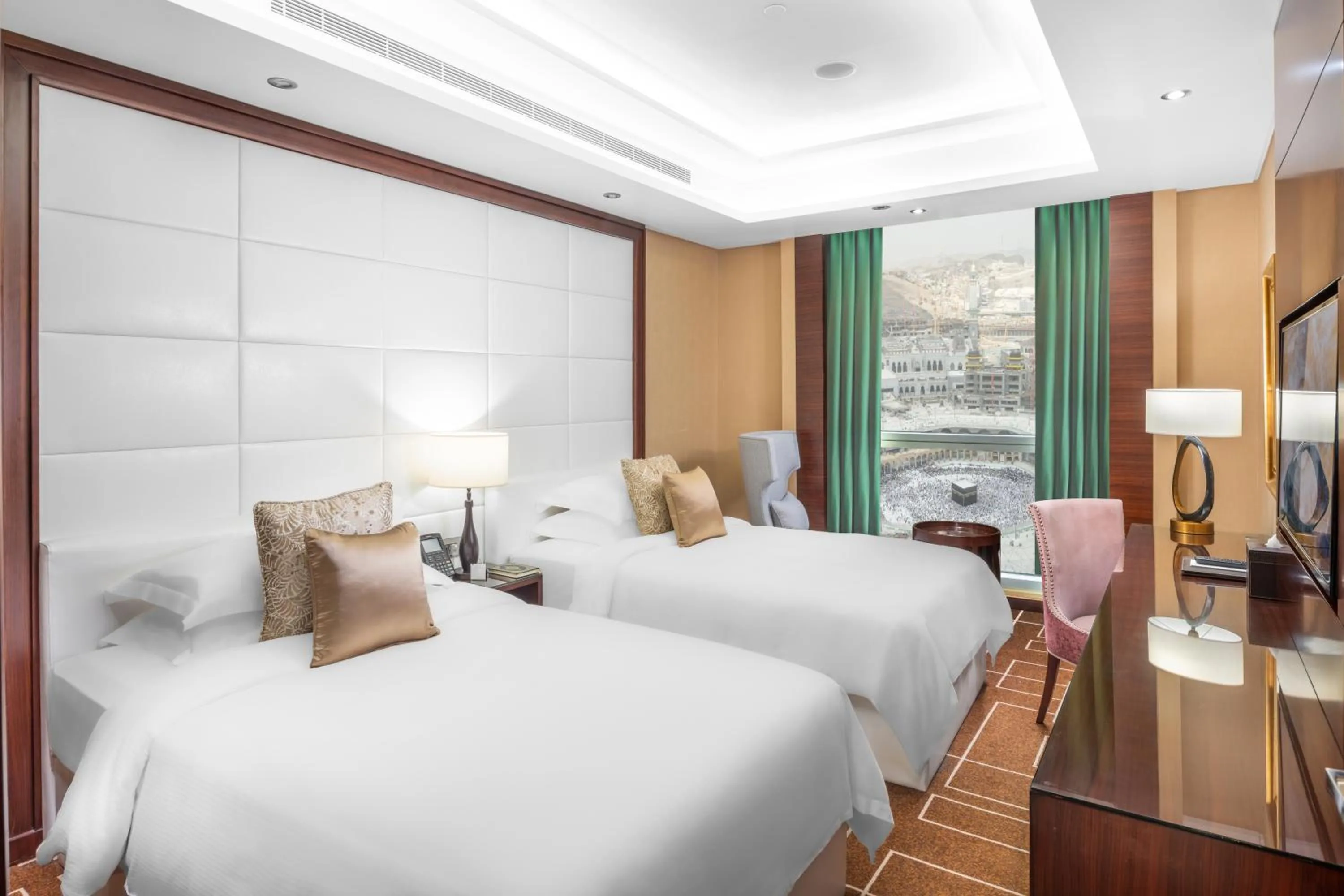 Bedroom, Bed in Al Marwa Rayhaan by Rotana - Makkah