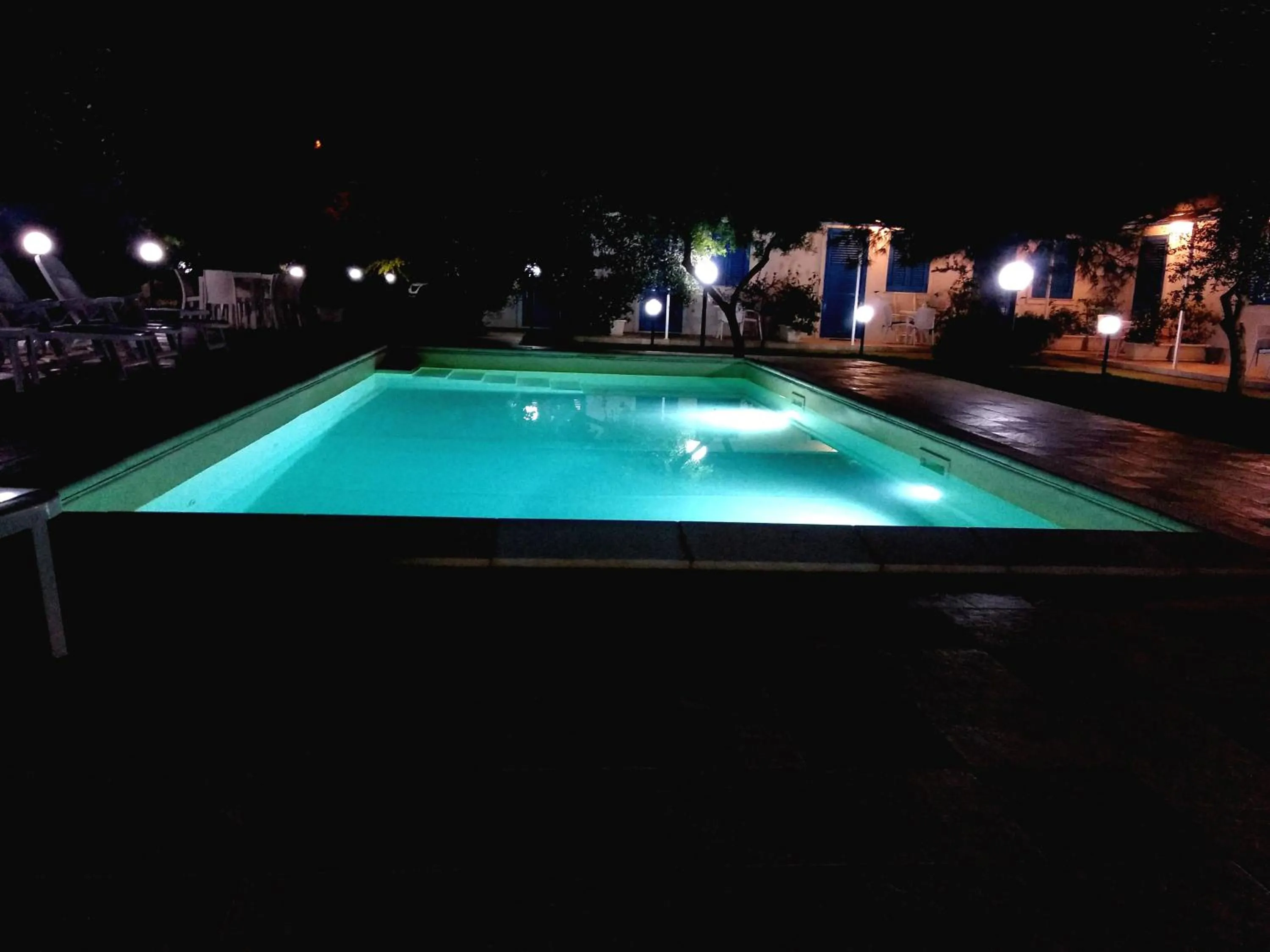 Pool view in Verdeblu