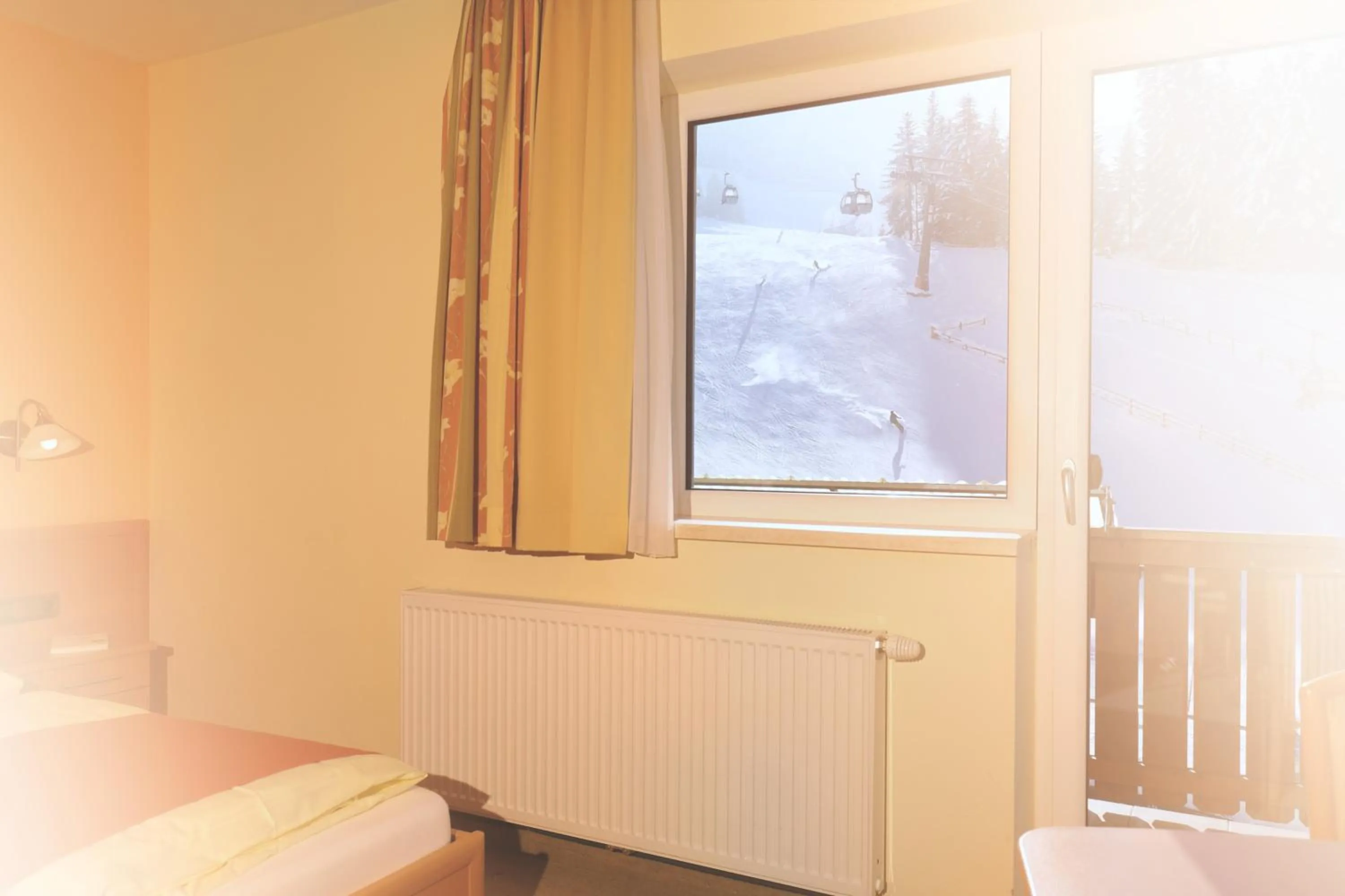 bunk bed, Bed in Gasthaus-Landhotel Traunstein