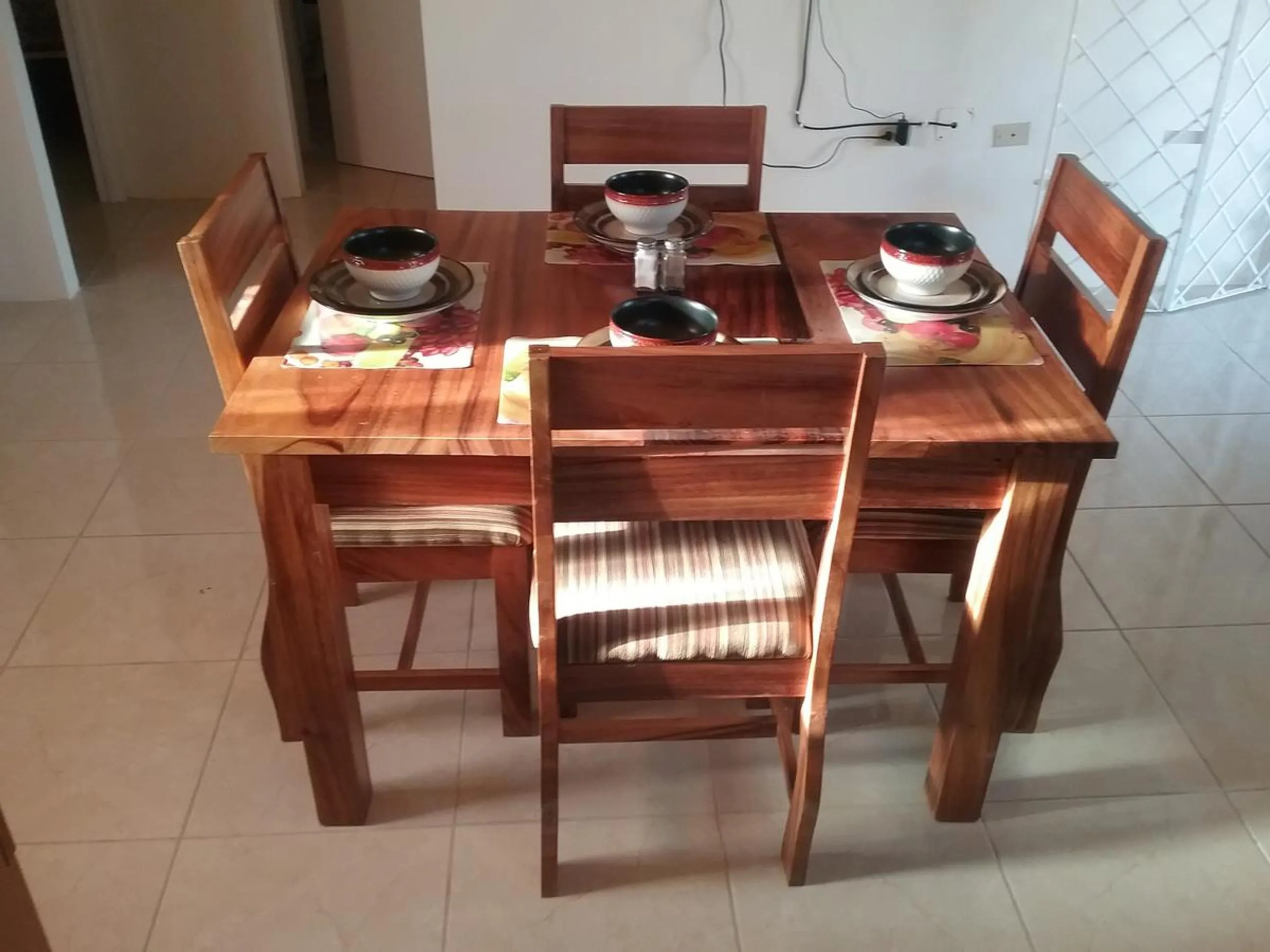 Dining area in Cheerful 2-Bedroom Home in Falmouth Garden