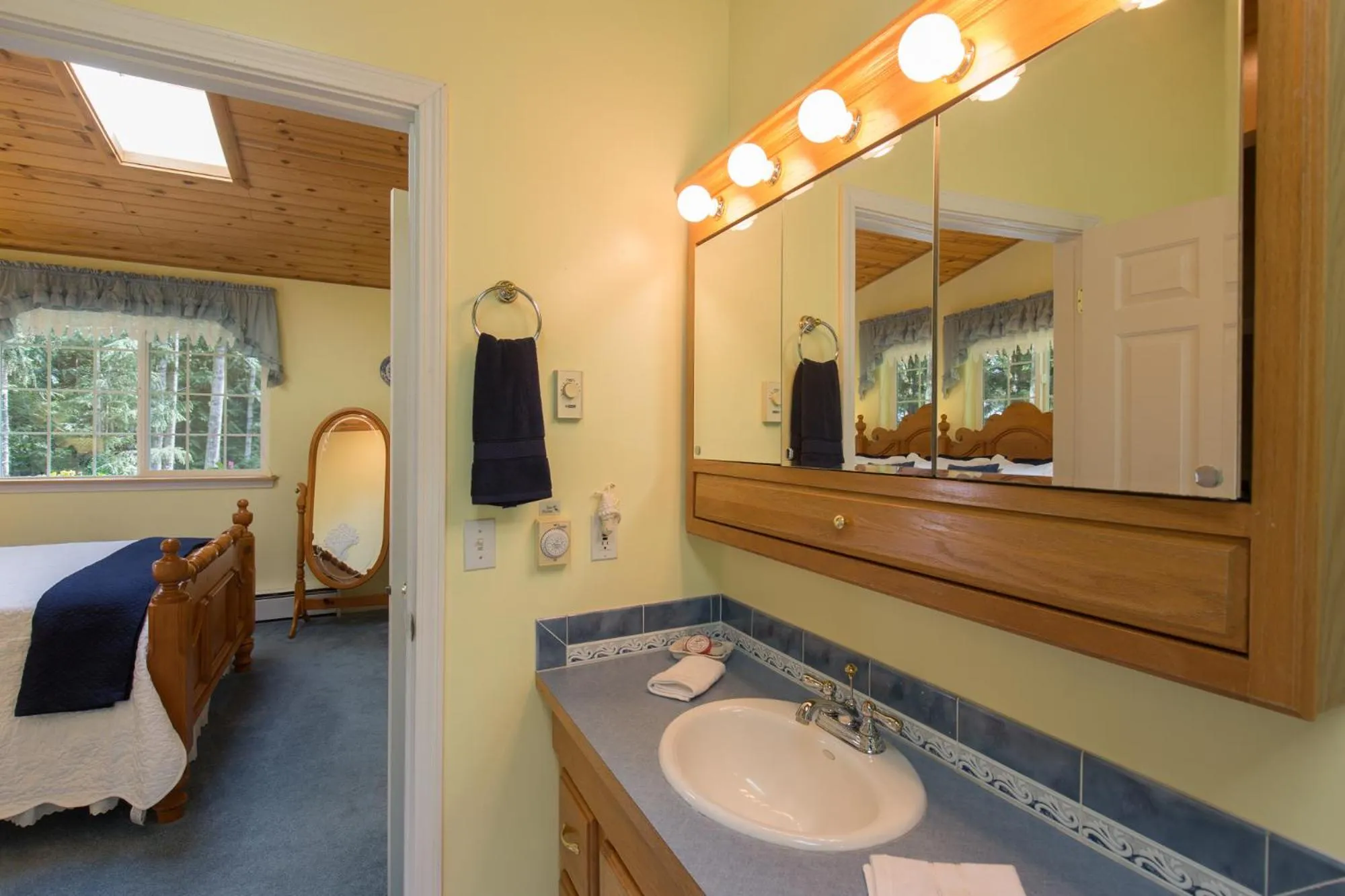 Bed in A Hidden Haven Cottages