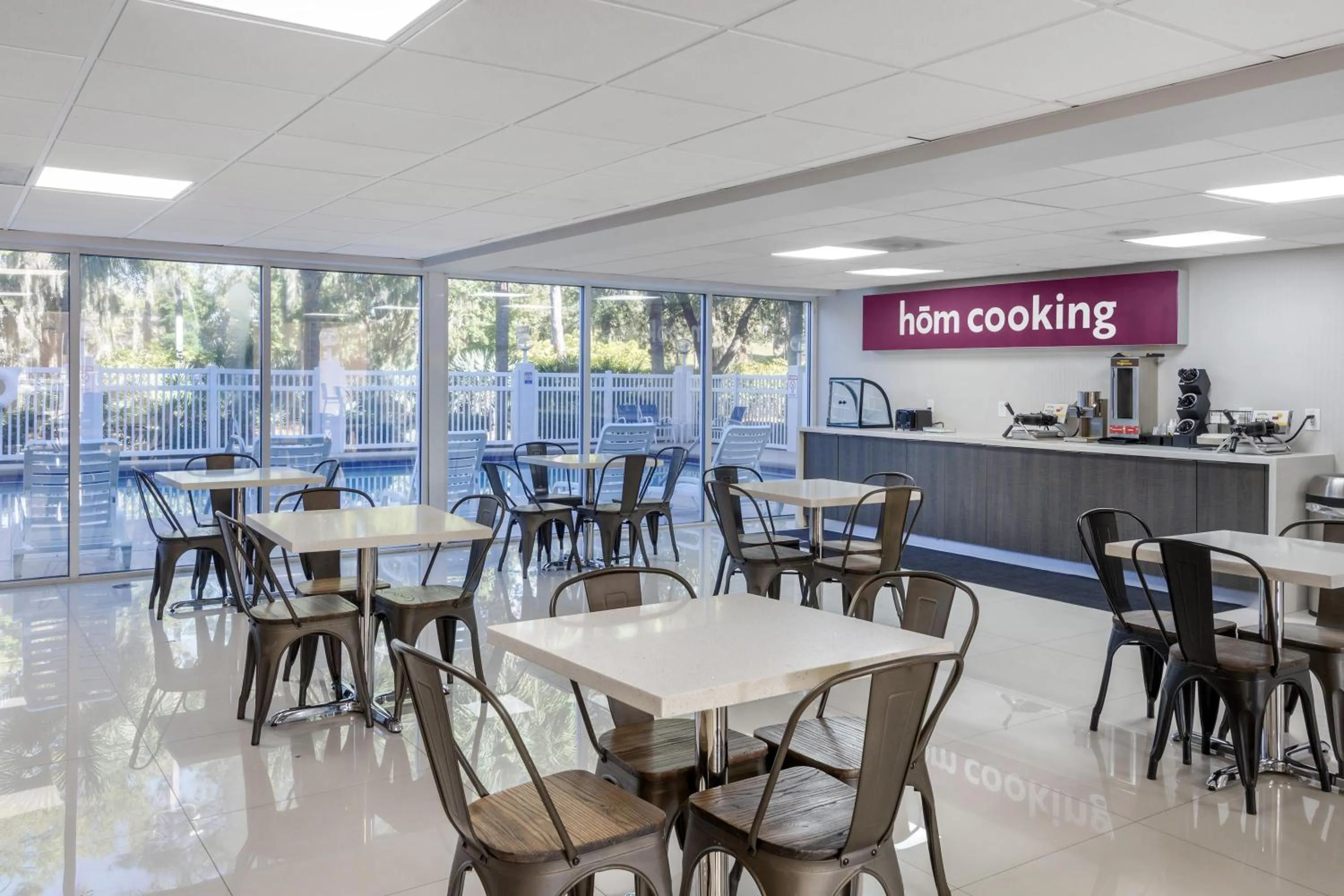 Breakfast in HOM Hotel Gainesville, SureStay Collection by Best Western