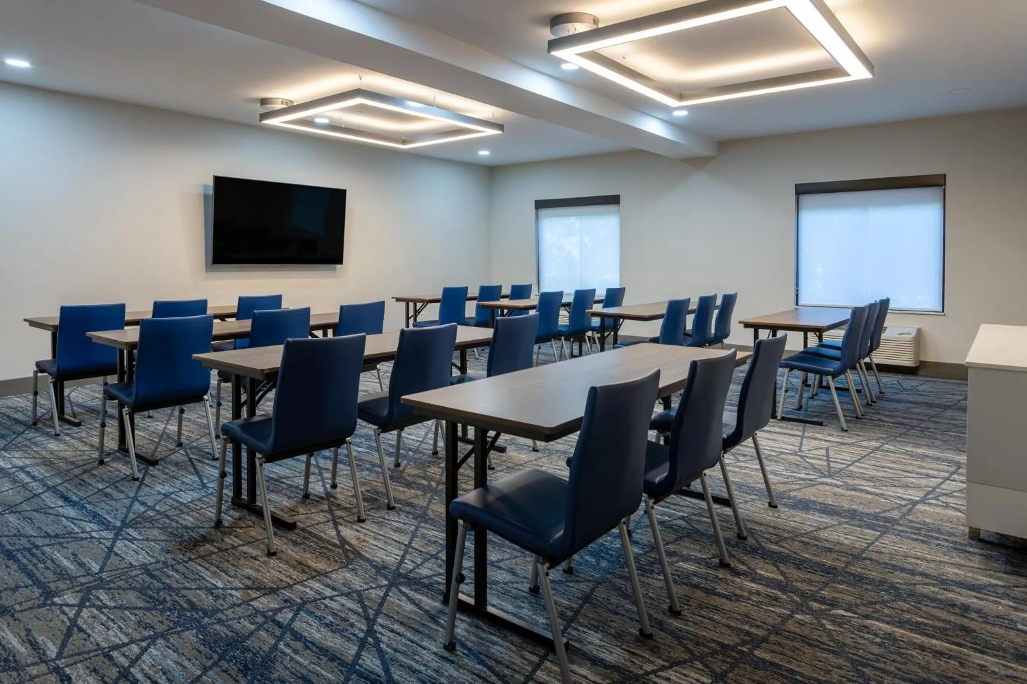 Meeting/conference room in Holiday Inn Express Hotel & Suites Vineland Millville by IHG