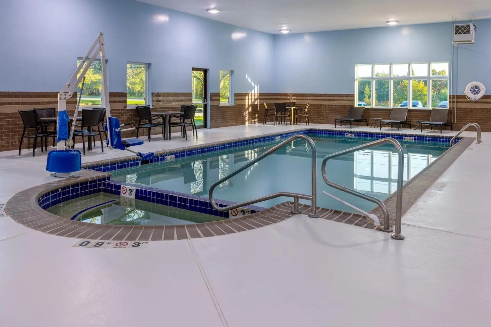 Swimming pool in Holiday Inn Express Hotel & Suites Vineland Millville by IHG