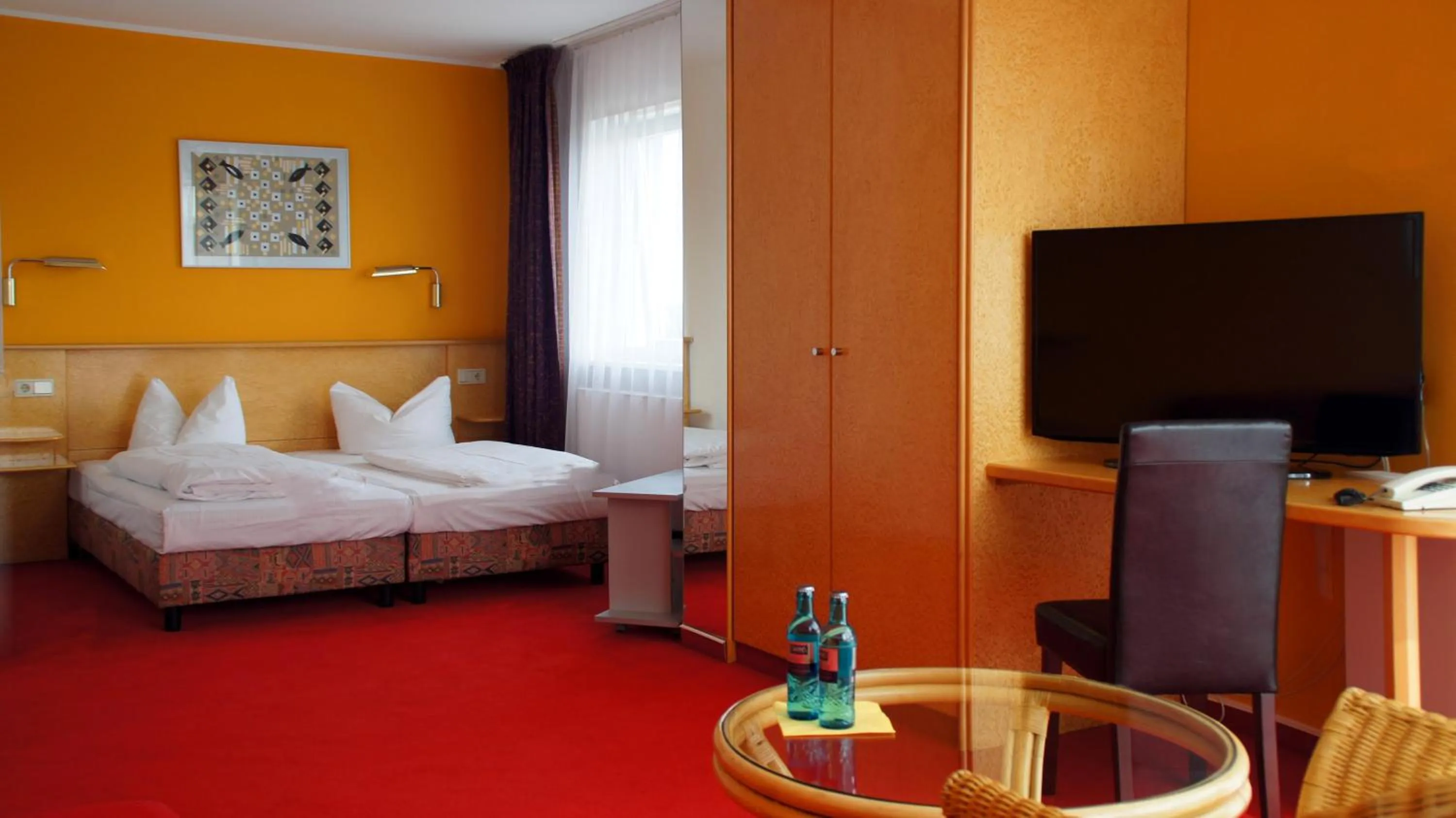 Photo of the whole room, Bed in Hotel am Buschkrugpark