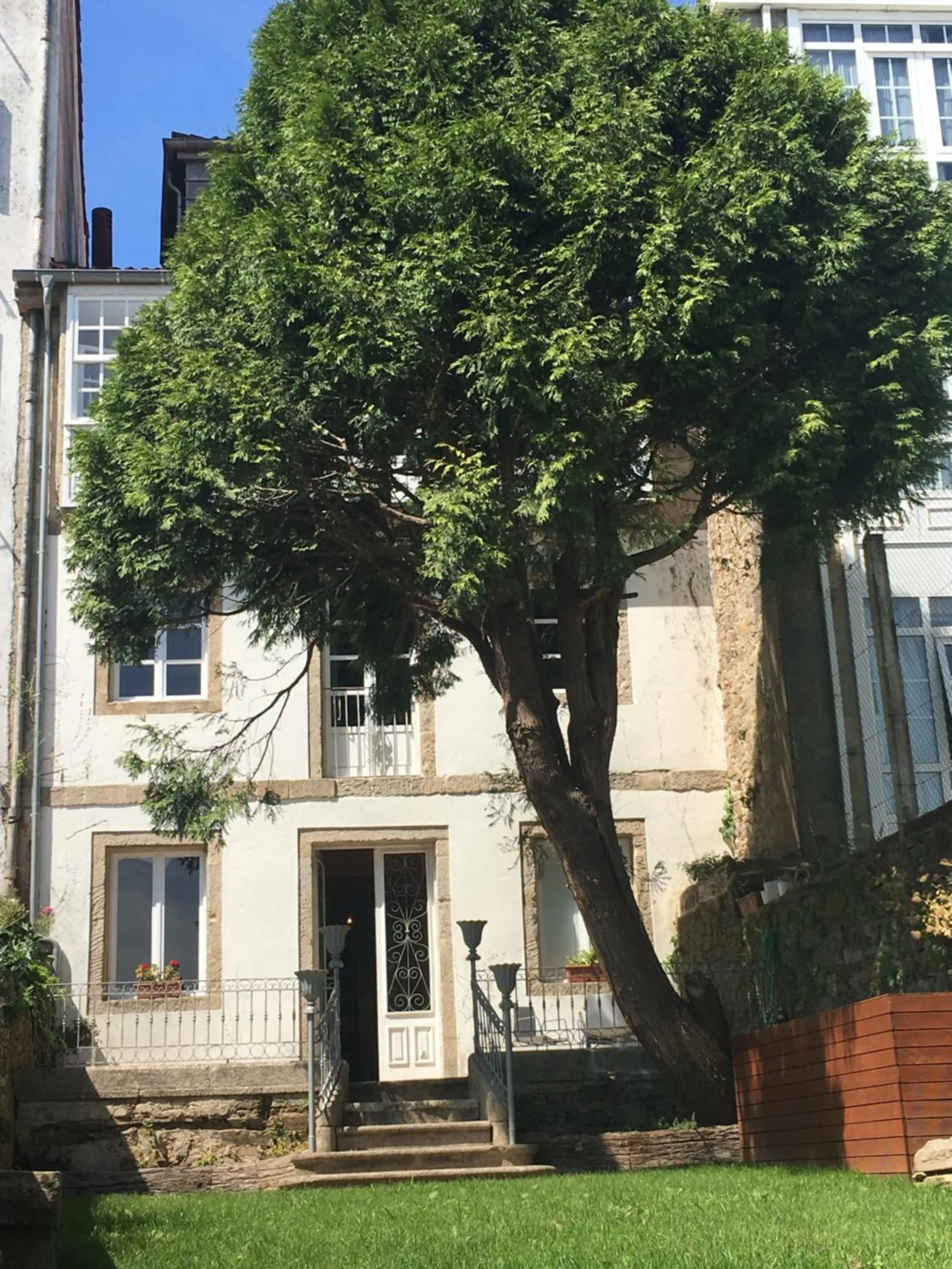 Facade/entrance in Pensión O Xardin de Julia