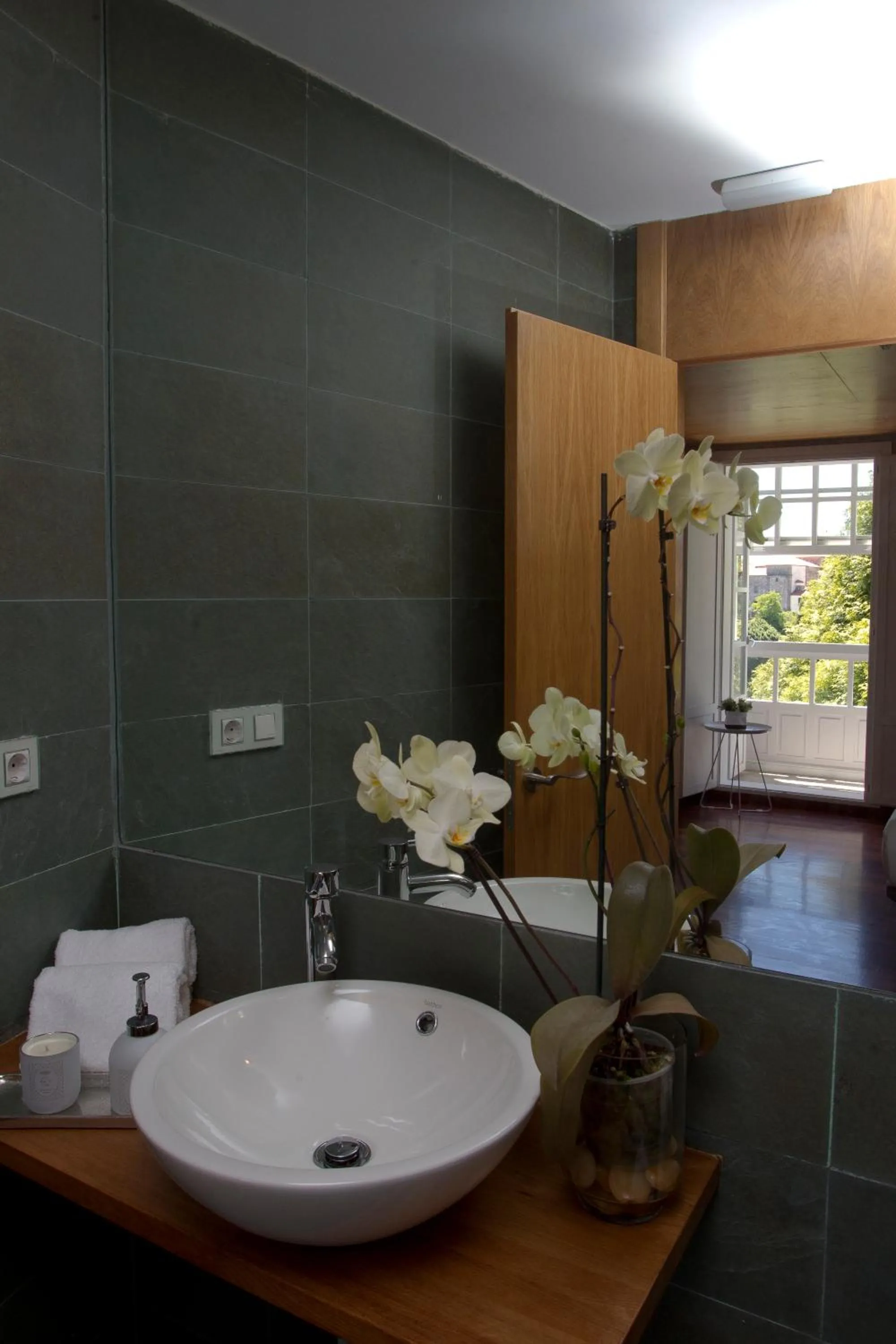 Bathroom in Pensión O Xardin de Julia