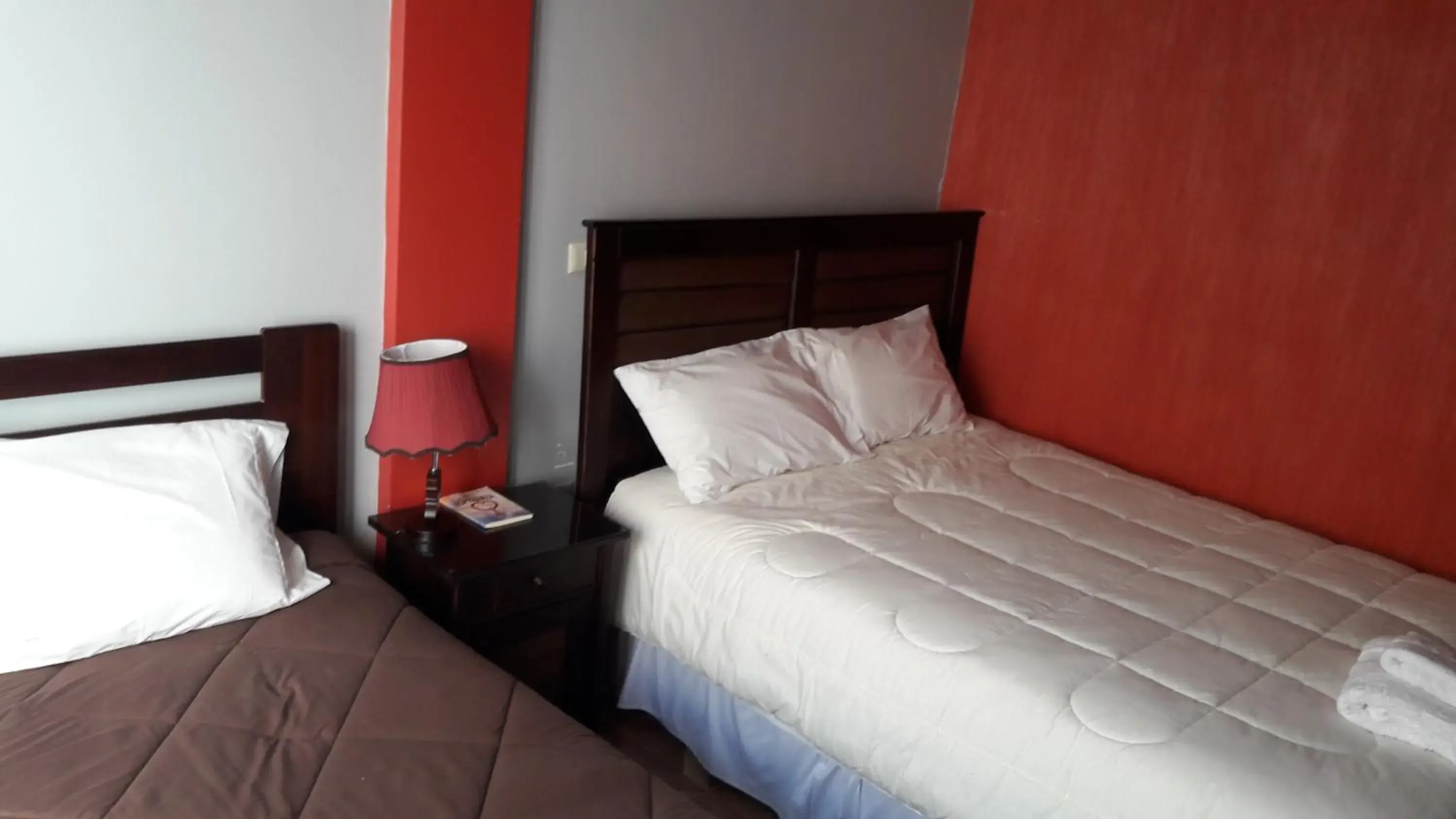 Twin Room with Private Bathroom in Las Tholas Hotel Twin Room with Private Bathroom in Las Tholas Hotel