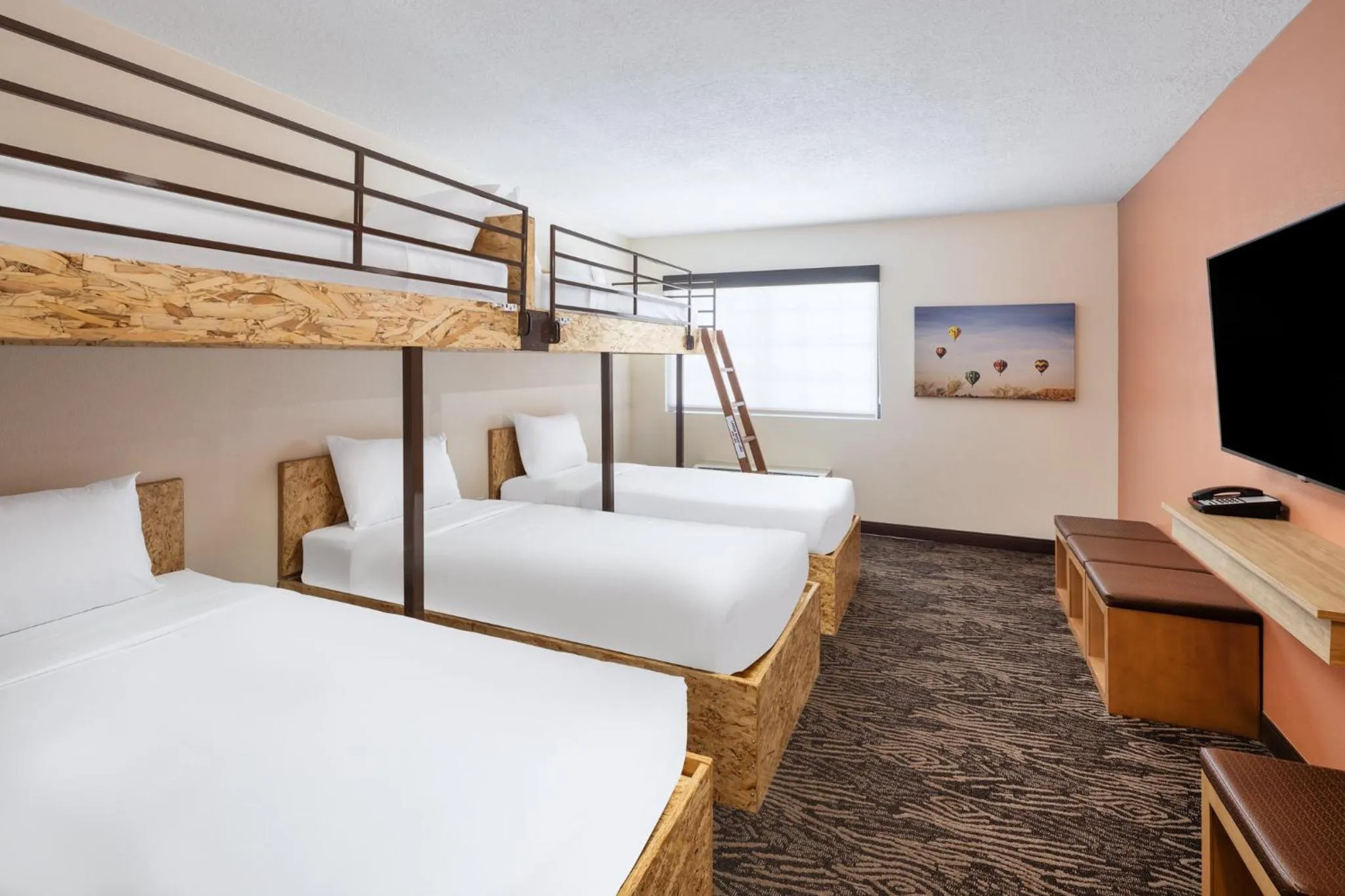 Photo of the whole room, Bed in Holiday Inn Resort Mesquite by IHG