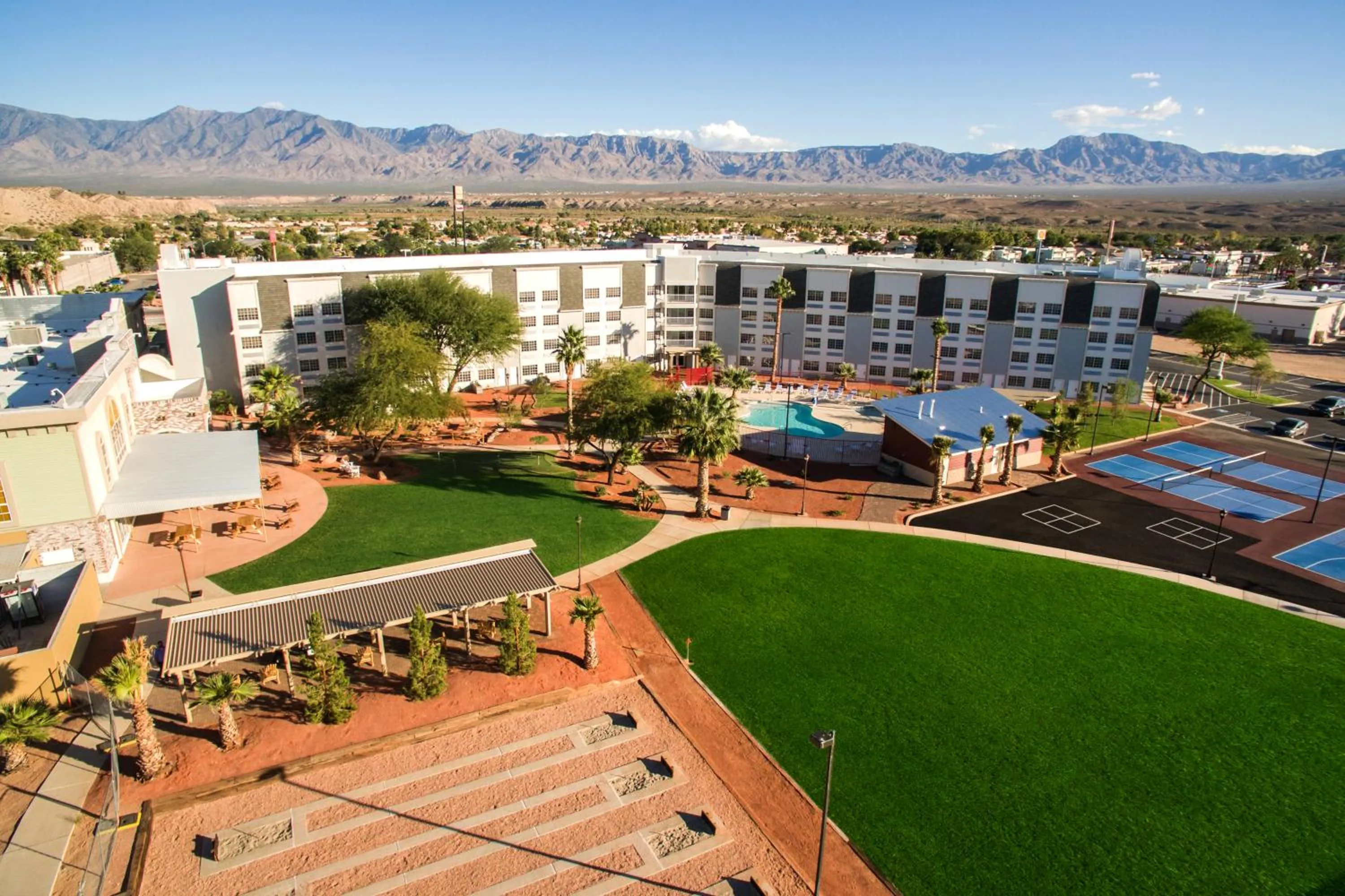 Property building in Holiday Inn Resort Mesquite by IHG
