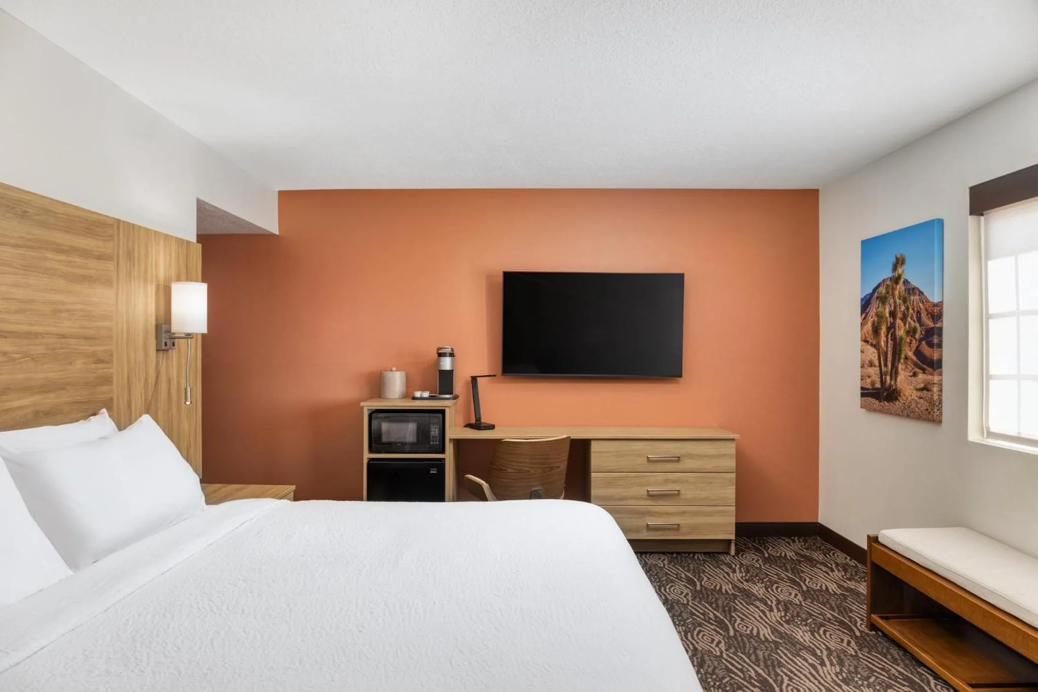 Photo of the whole room, Bed in Holiday Inn Resort Mesquite by IHG