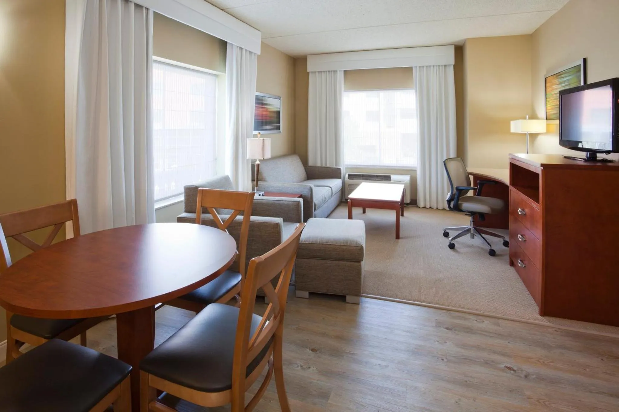 Photo of the whole room in Holiday Inn Hotel & Suites Maple Grove Northwest Minneapolis-Arbor Lakes by IHG