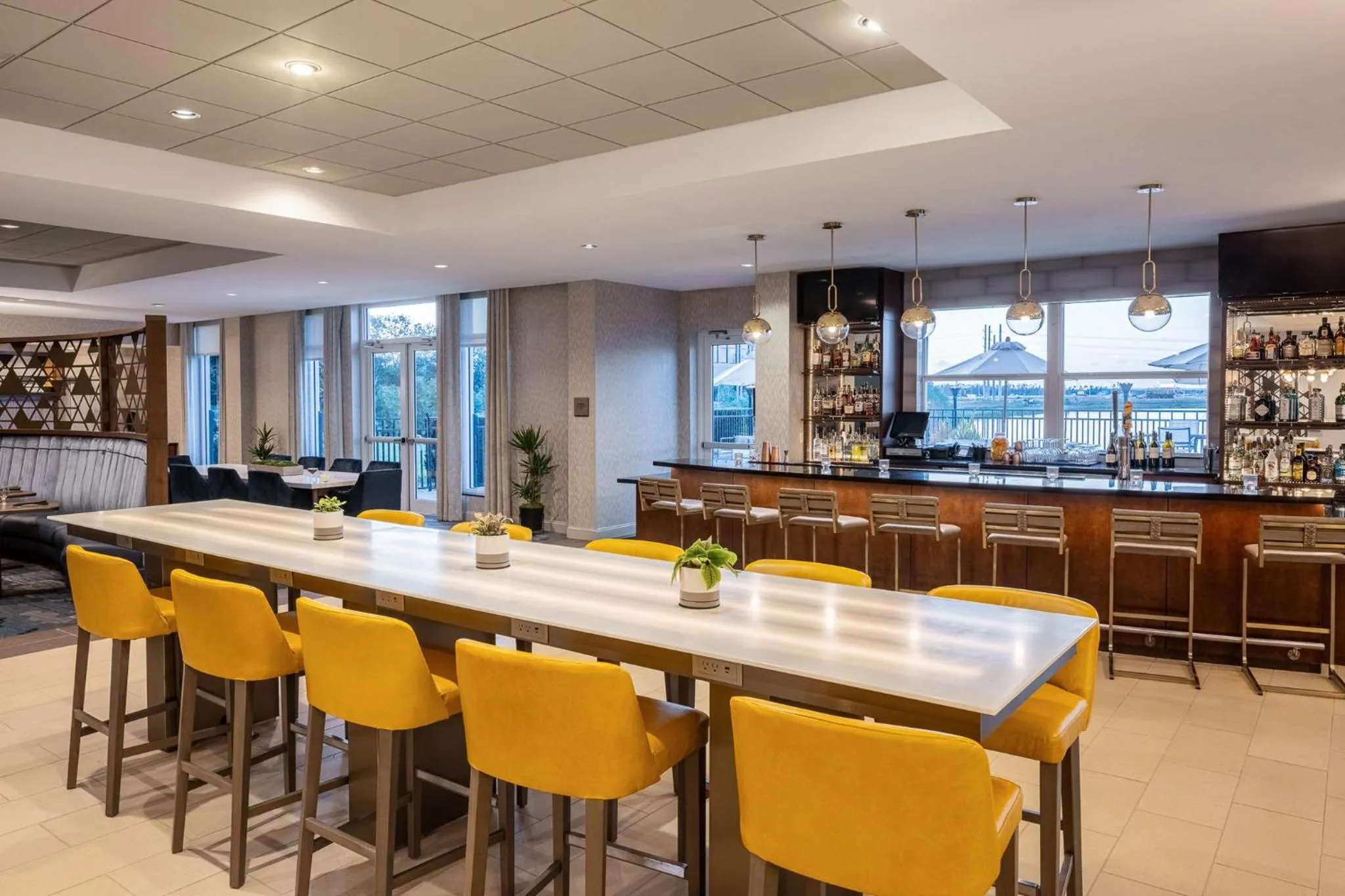 Restaurant/places to eat in Crowne Plaza Ft Myers Gulf Coast by IHG