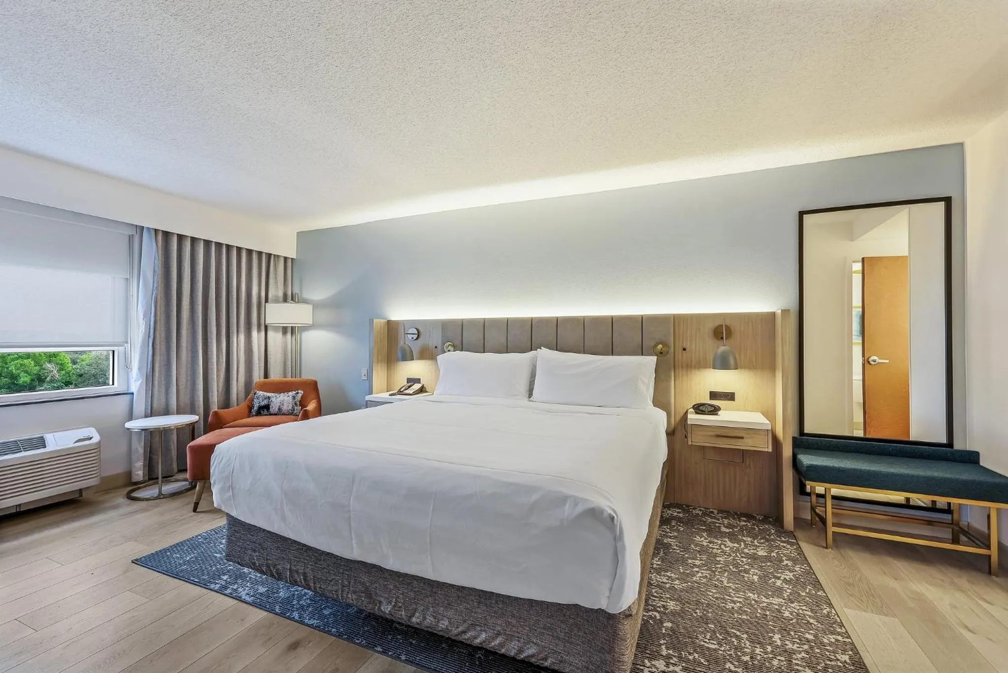 Bedroom, Bed in Crowne Plaza Ft Myers Gulf Coast by IHG