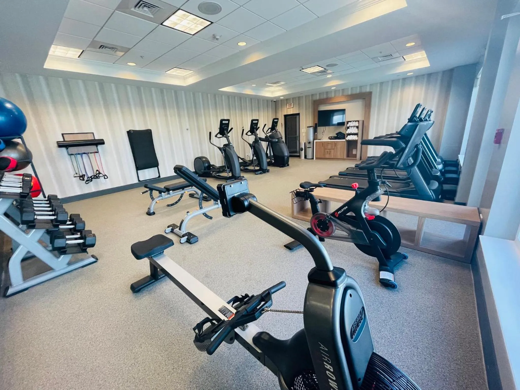 Fitness centre/facilities in Crowne Plaza Ft Myers Gulf Coast by IHG