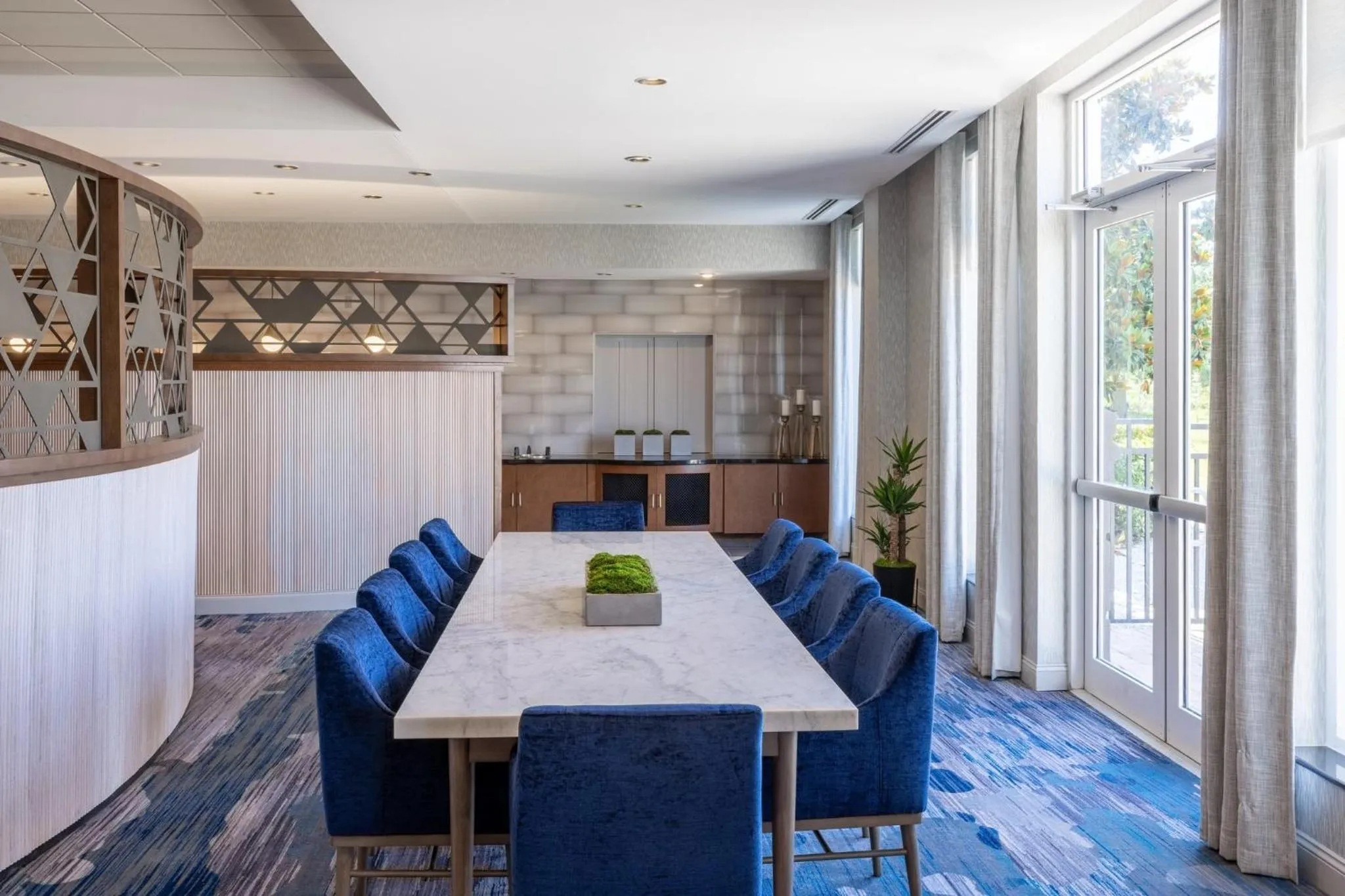 Restaurant/places to eat in Crowne Plaza Ft Myers Gulf Coast by IHG