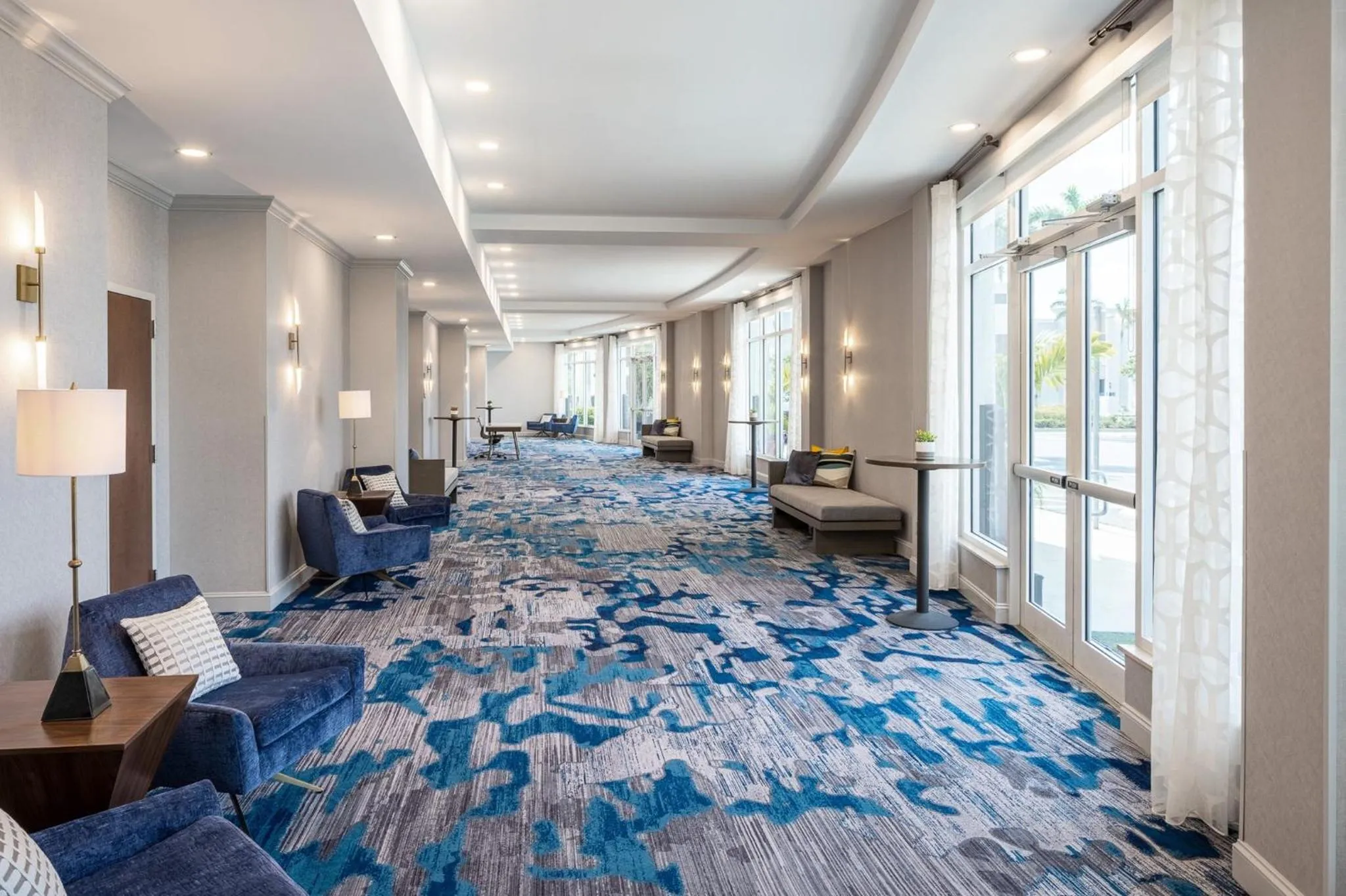 Meeting/conference room, Bed in Crowne Plaza Ft Myers Gulf Coast by IHG