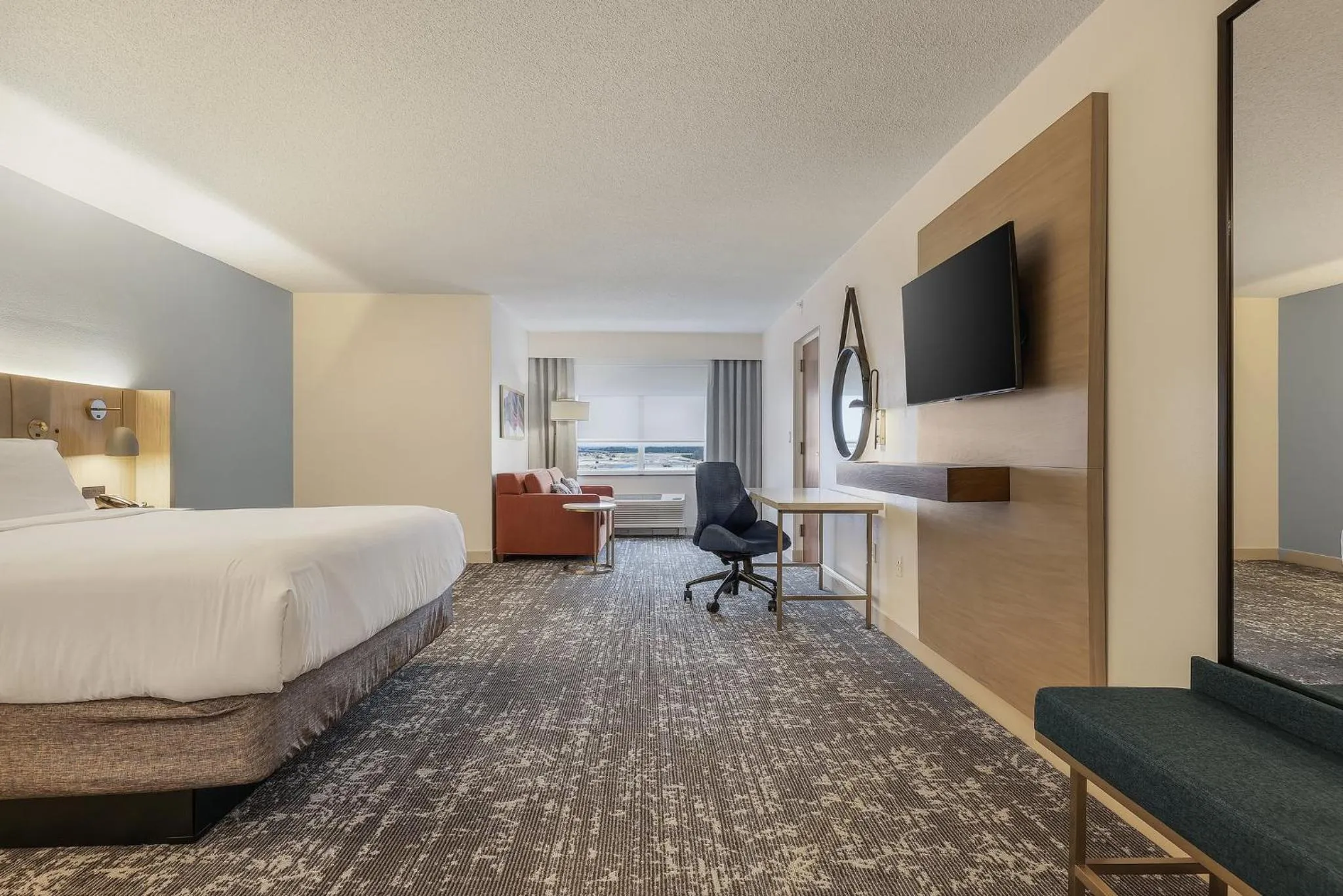 Photo of the whole room, Bed in Crowne Plaza Ft Myers Gulf Coast by IHG