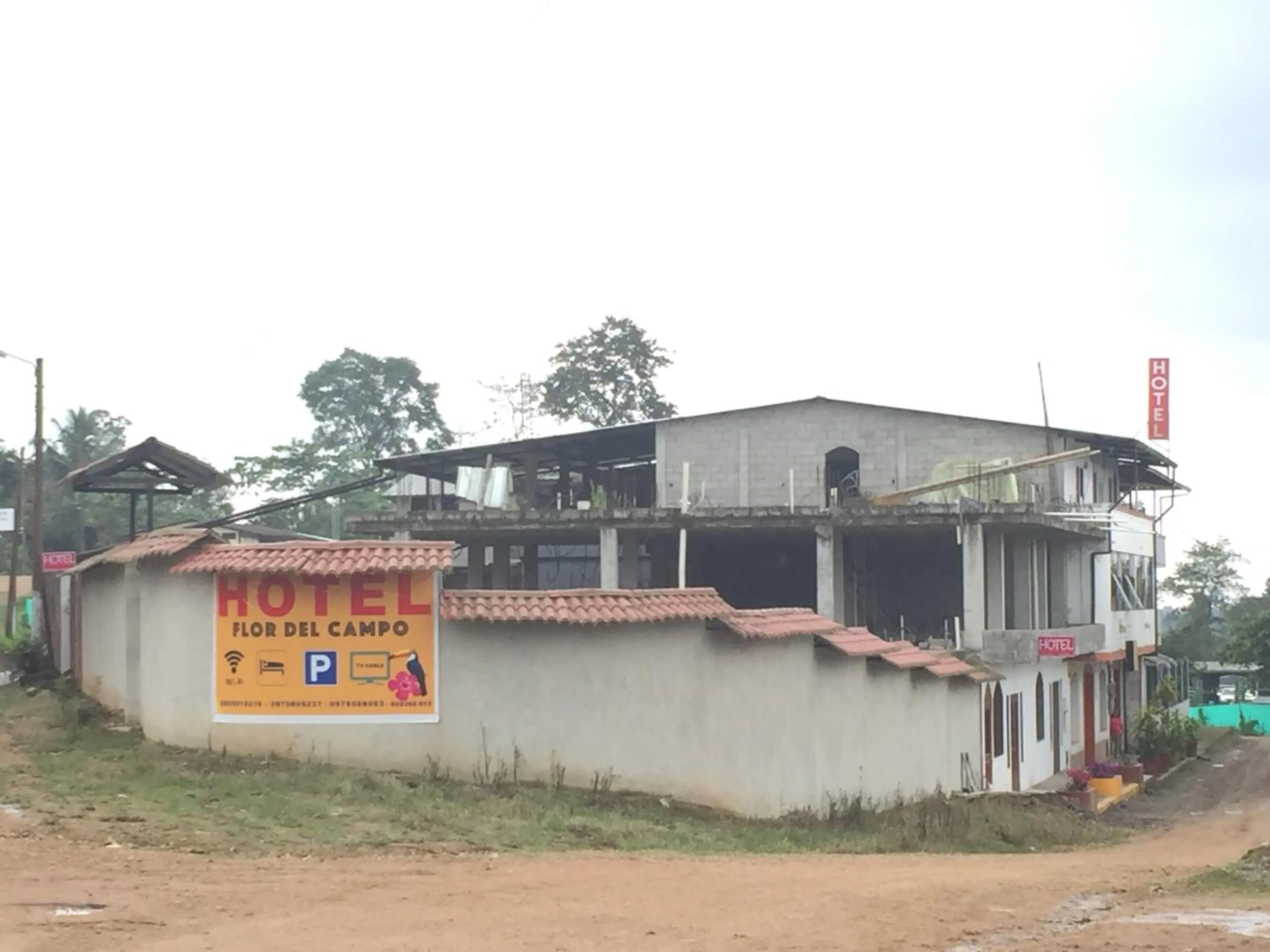 Hotel Flor Del Campo