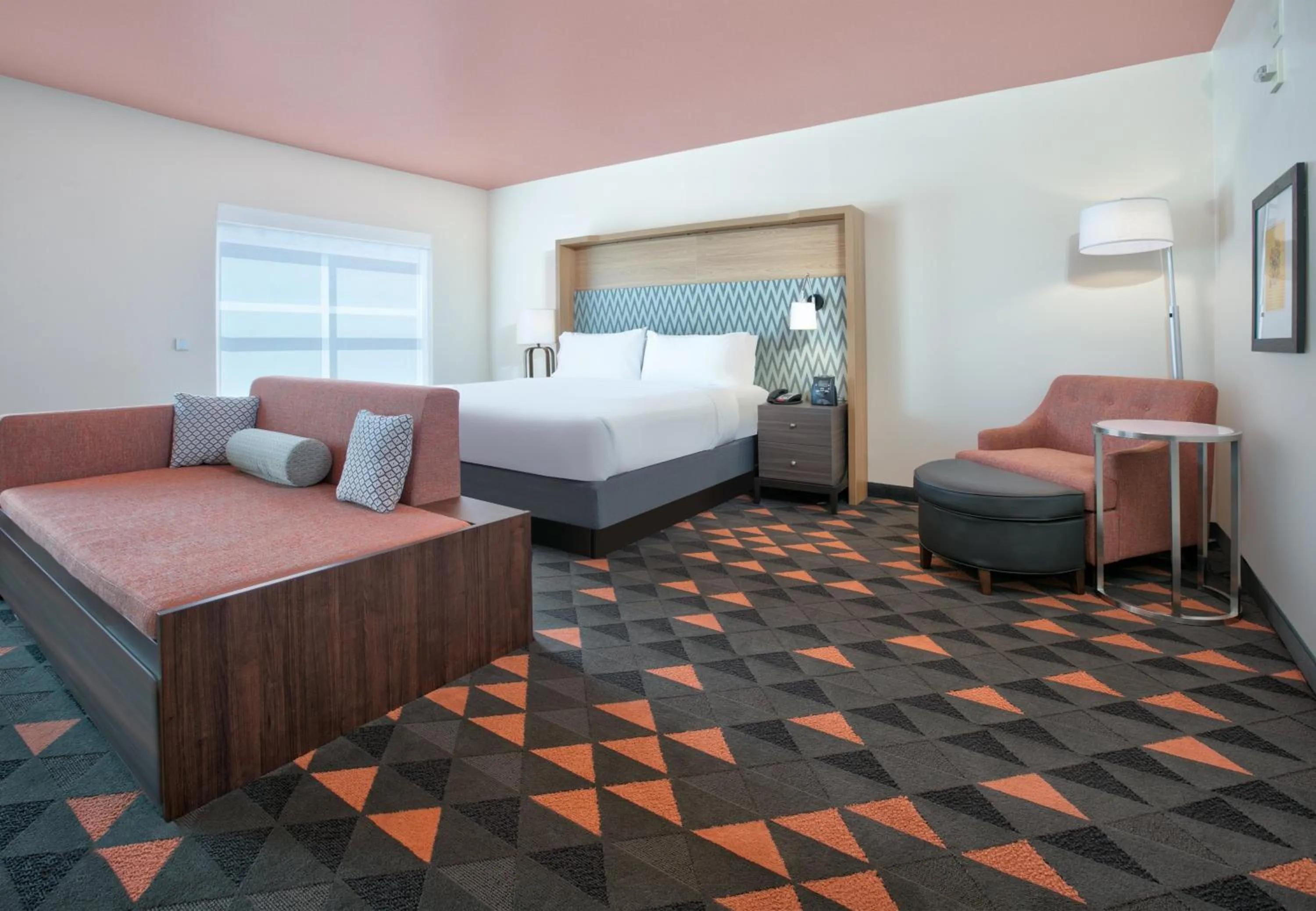 Photo of the whole room, Bed in Holiday Inn Dallas - Fort Worth Airport South by IHG