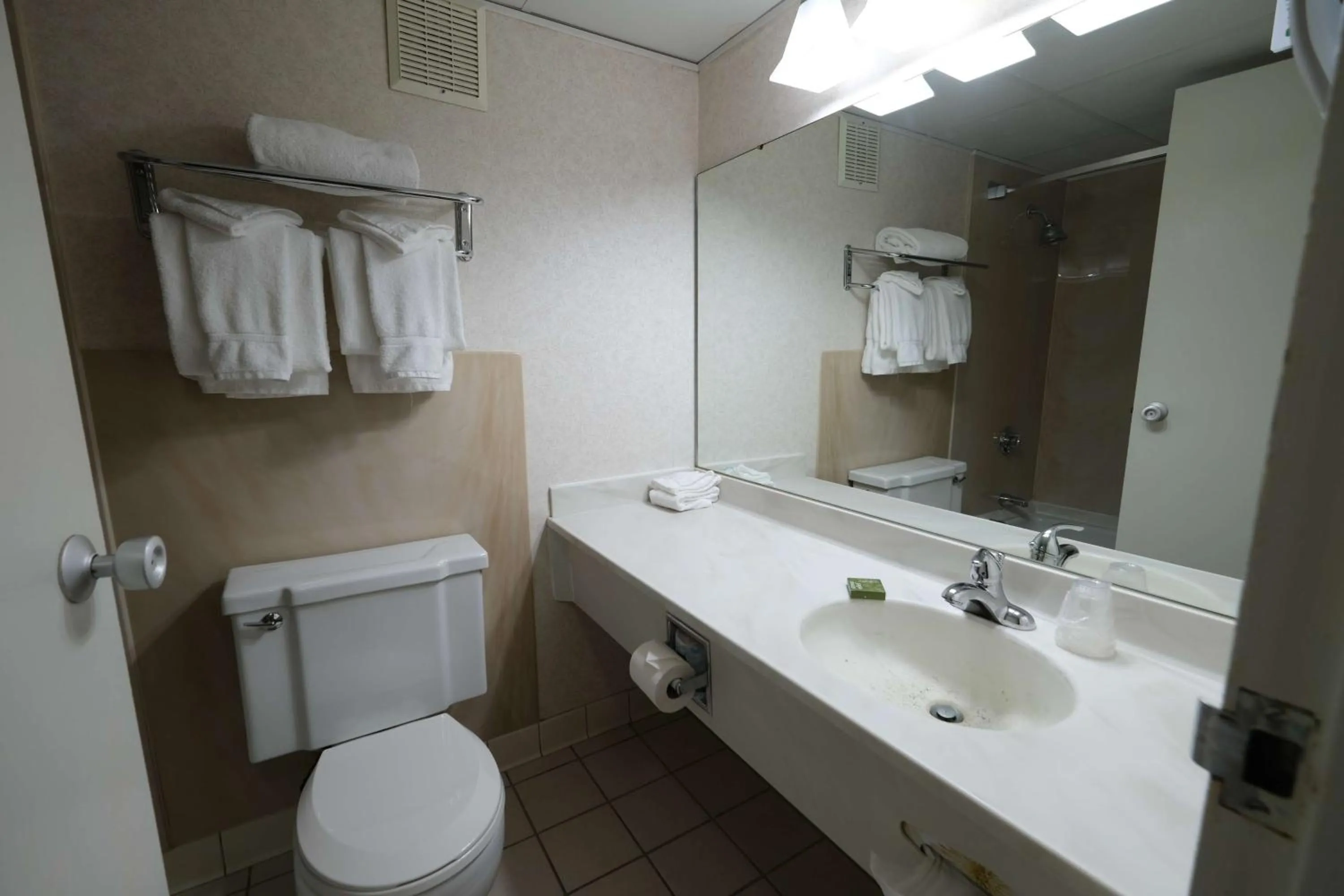 Bathroom in Fireside Inn & Suites Portland