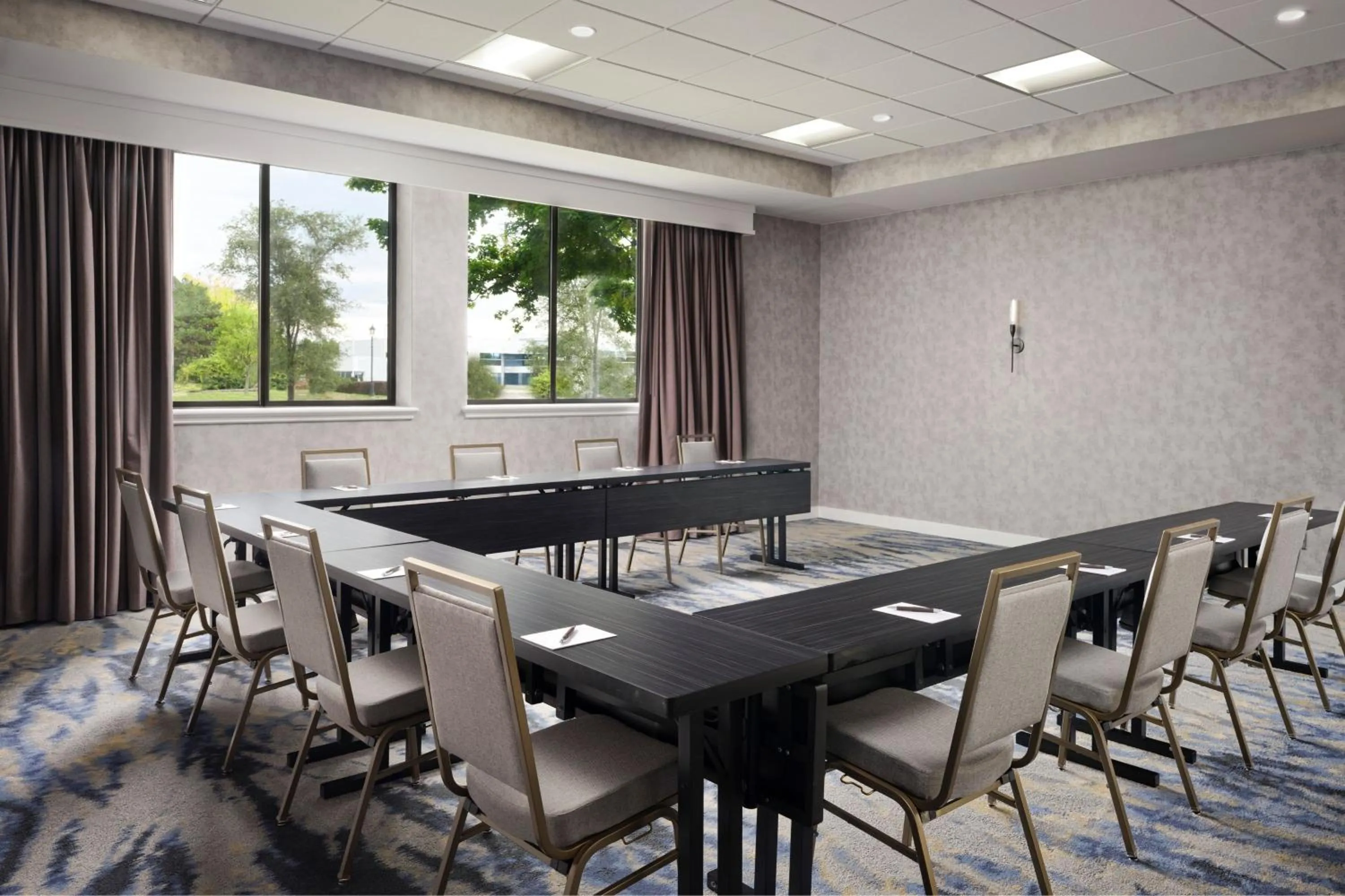 Meeting/conference room in Sheraton Grand Rapids Airport Hotel