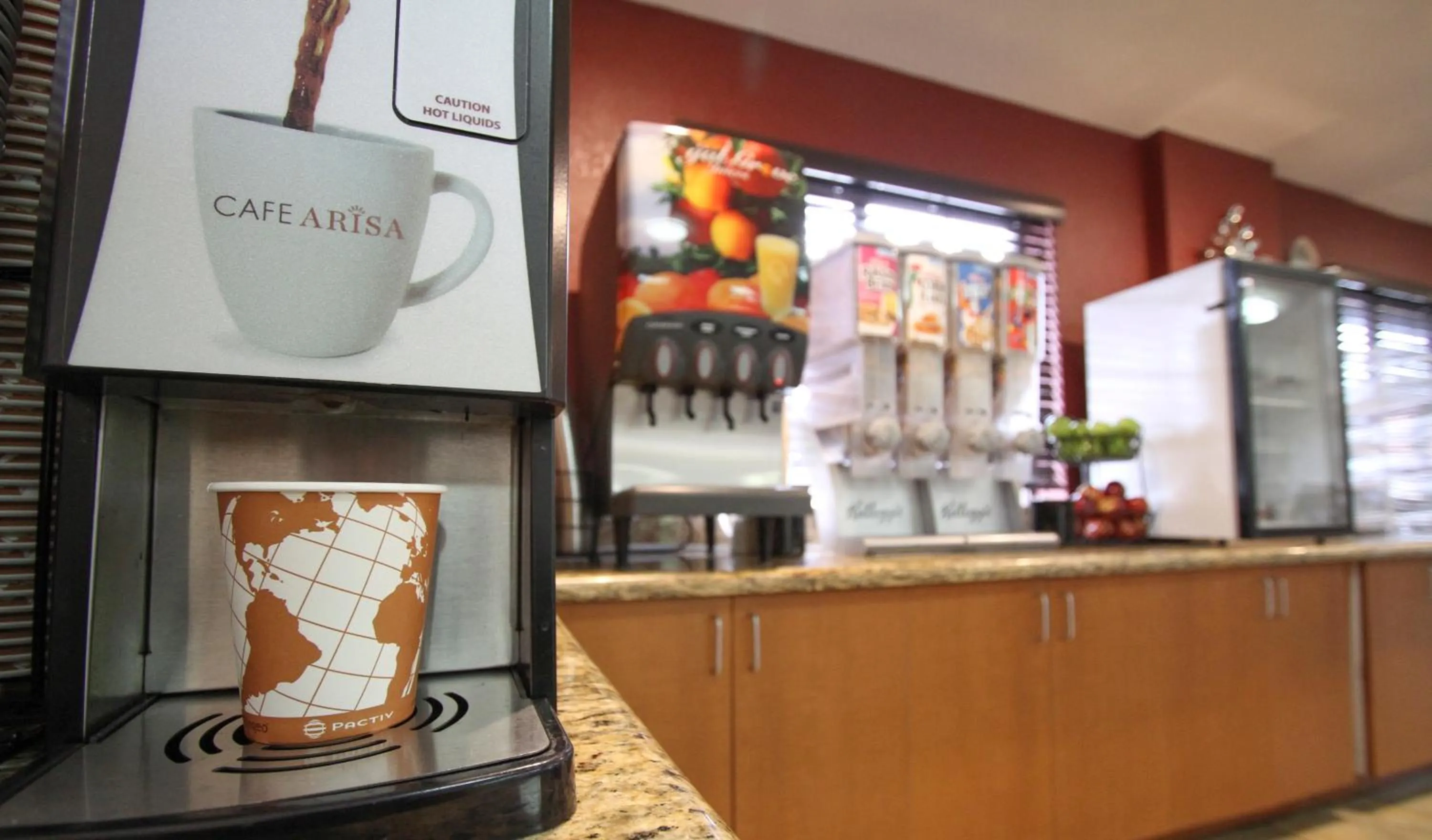 Food and drinks in GreenTree Inn Flagstaff