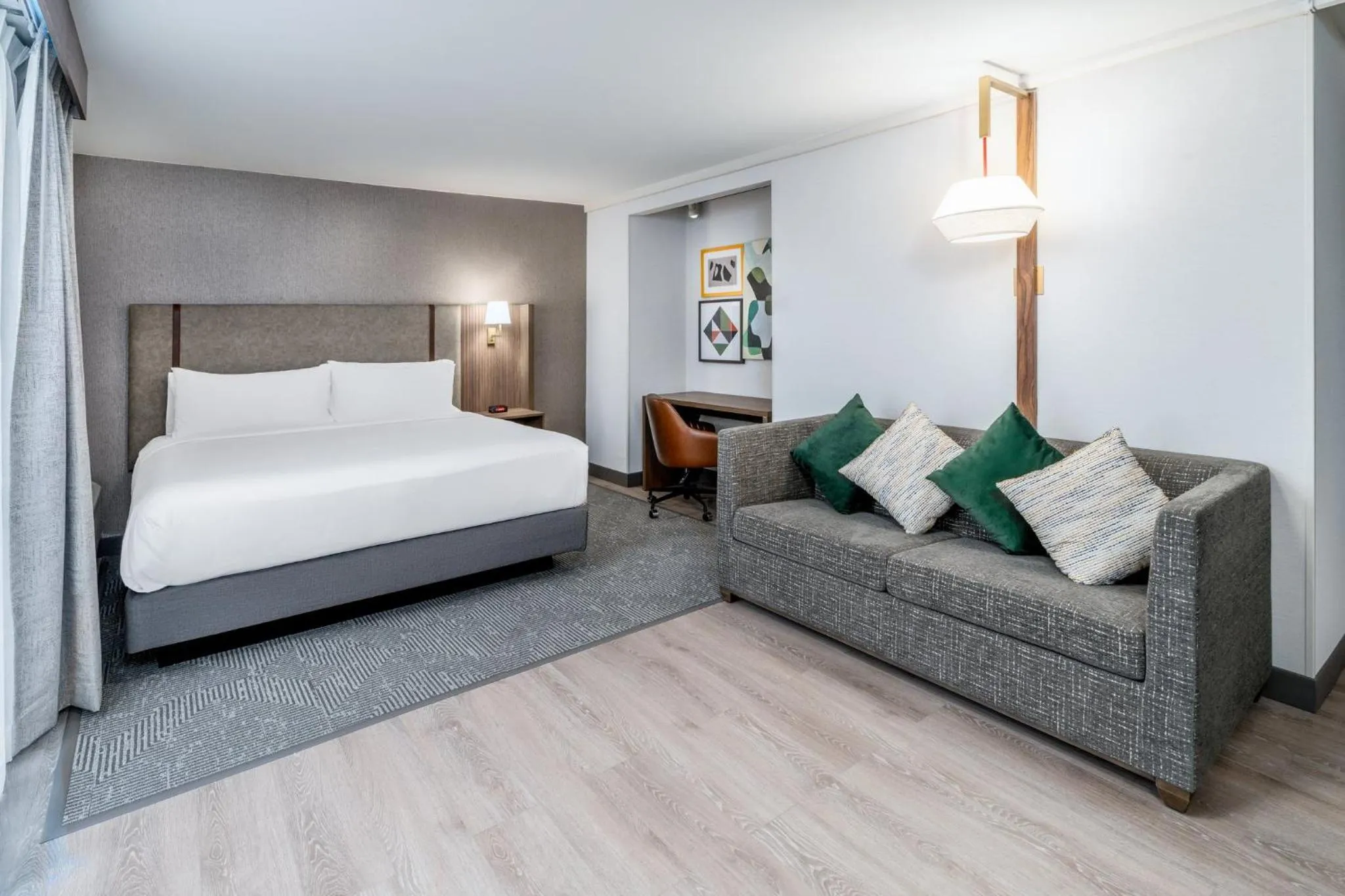 Photo of the whole room, Bed in Holiday Inn Dublin - Pleasanton by IHG