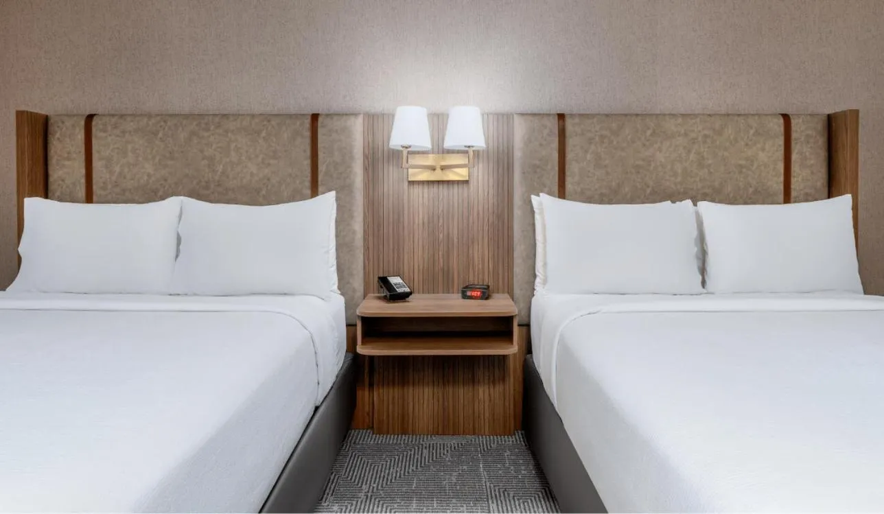 Bed in Holiday Inn Dublin - Pleasanton by IHG