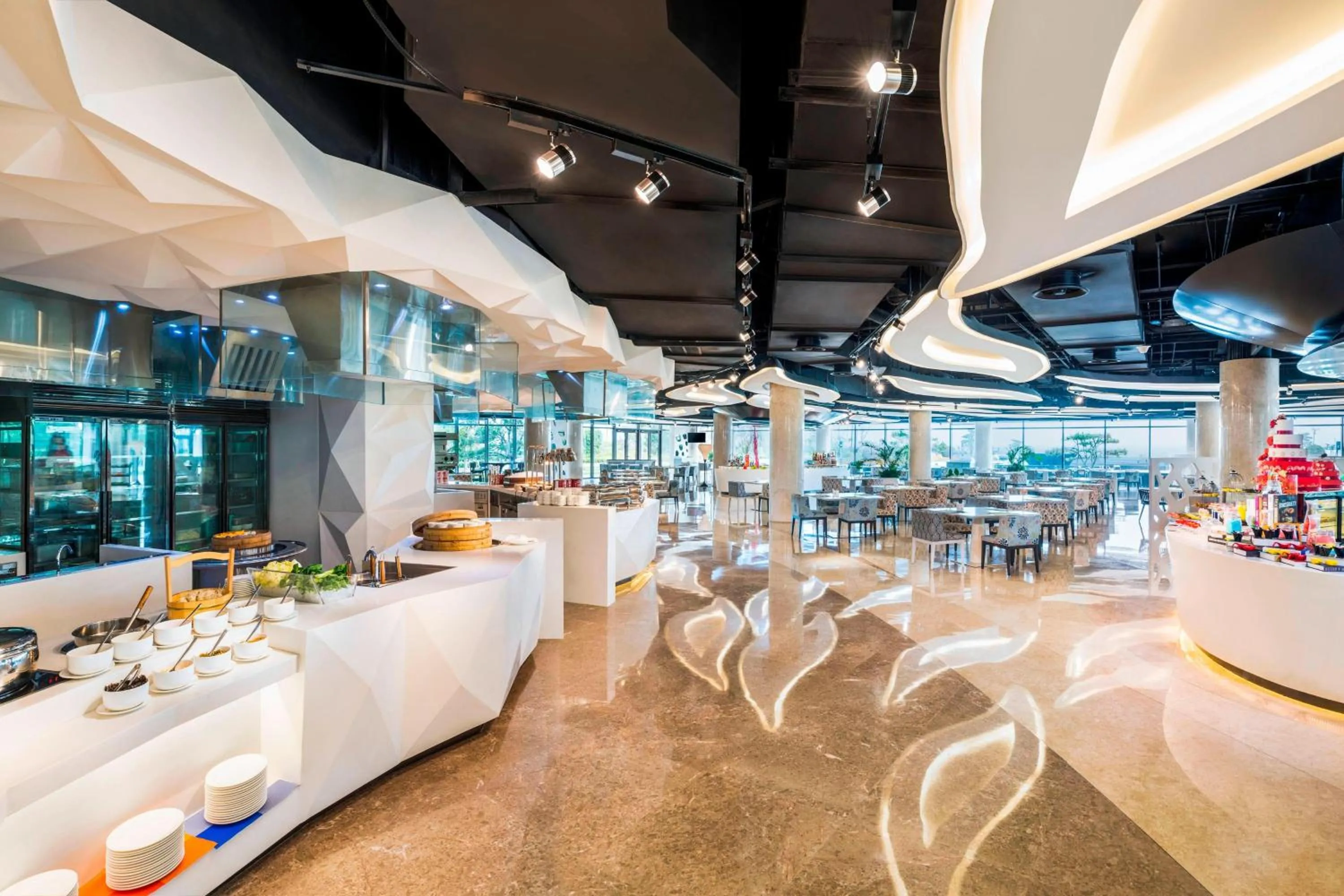 Restaurant/places to eat in Le Meridien Qingdao West Coast