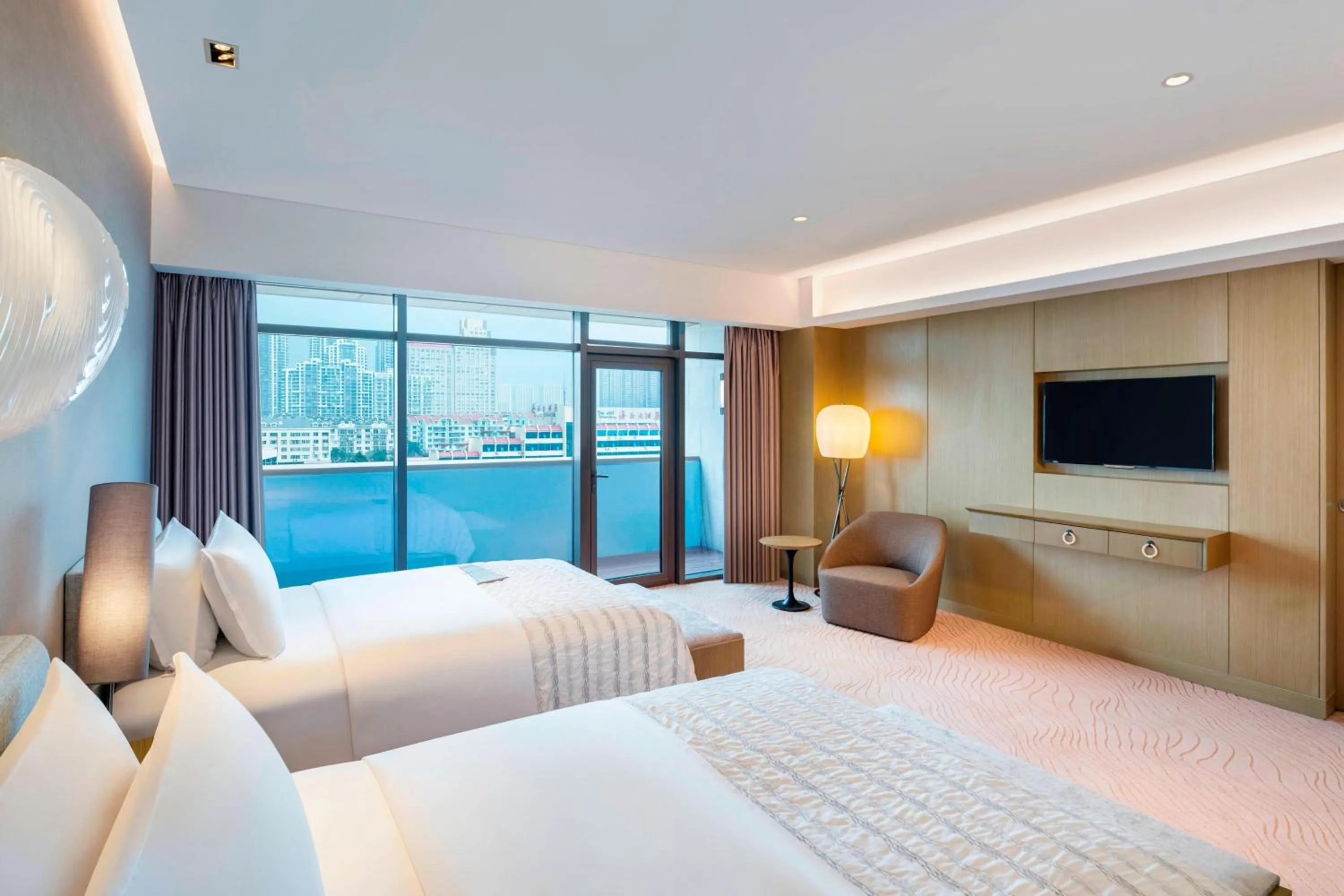 Bedroom, Bed in Le Meridien Qingdao West Coast