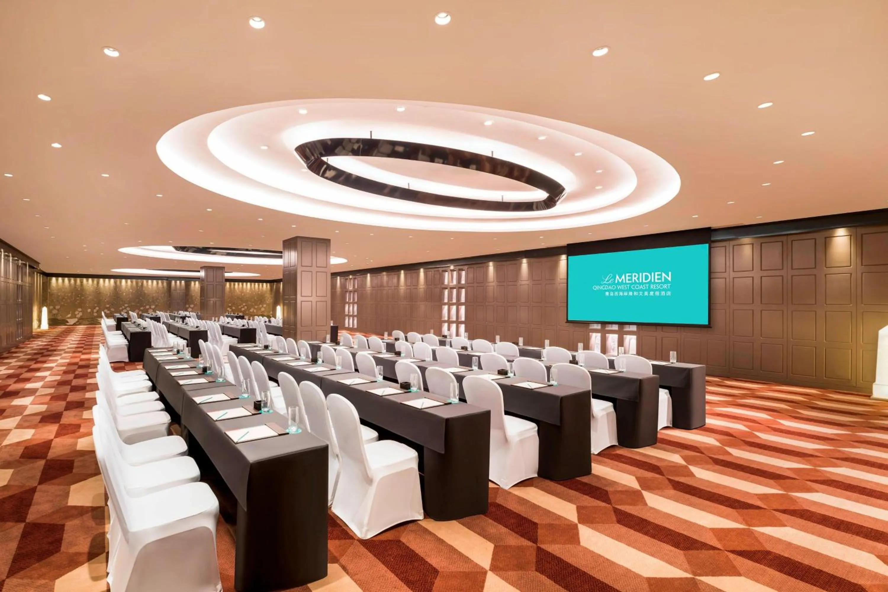 Meeting/conference room in Le Meridien Qingdao West Coast